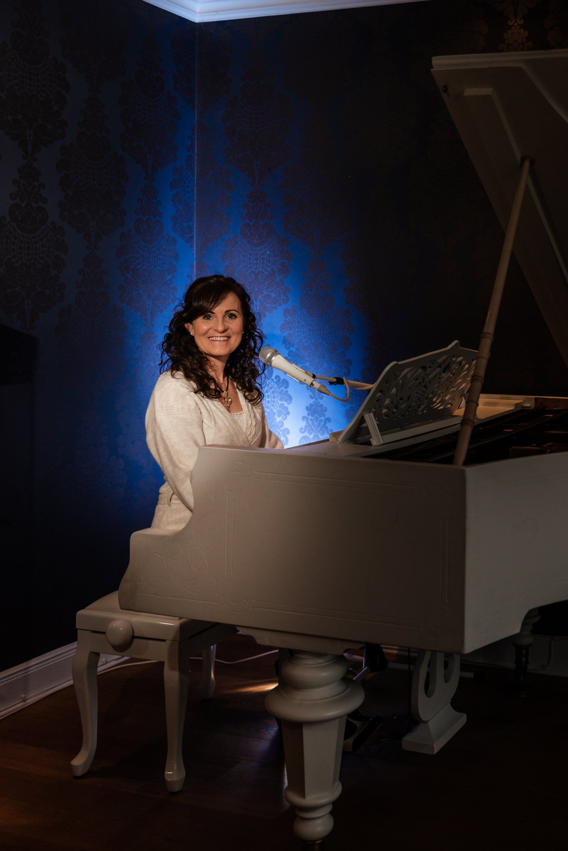 Sängerin Alice Fiur