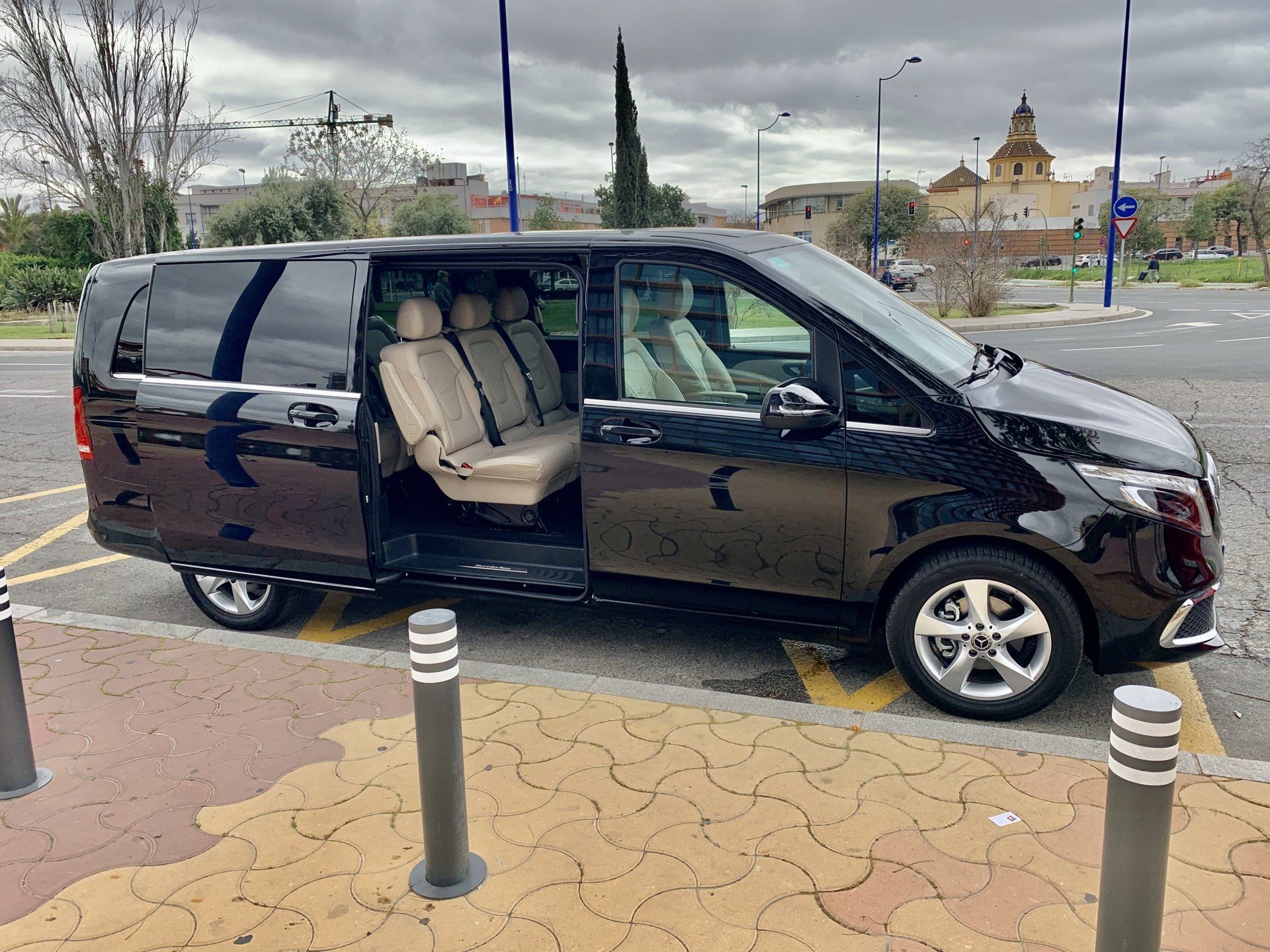 Mercedes Clase V con conductor en Sevilla