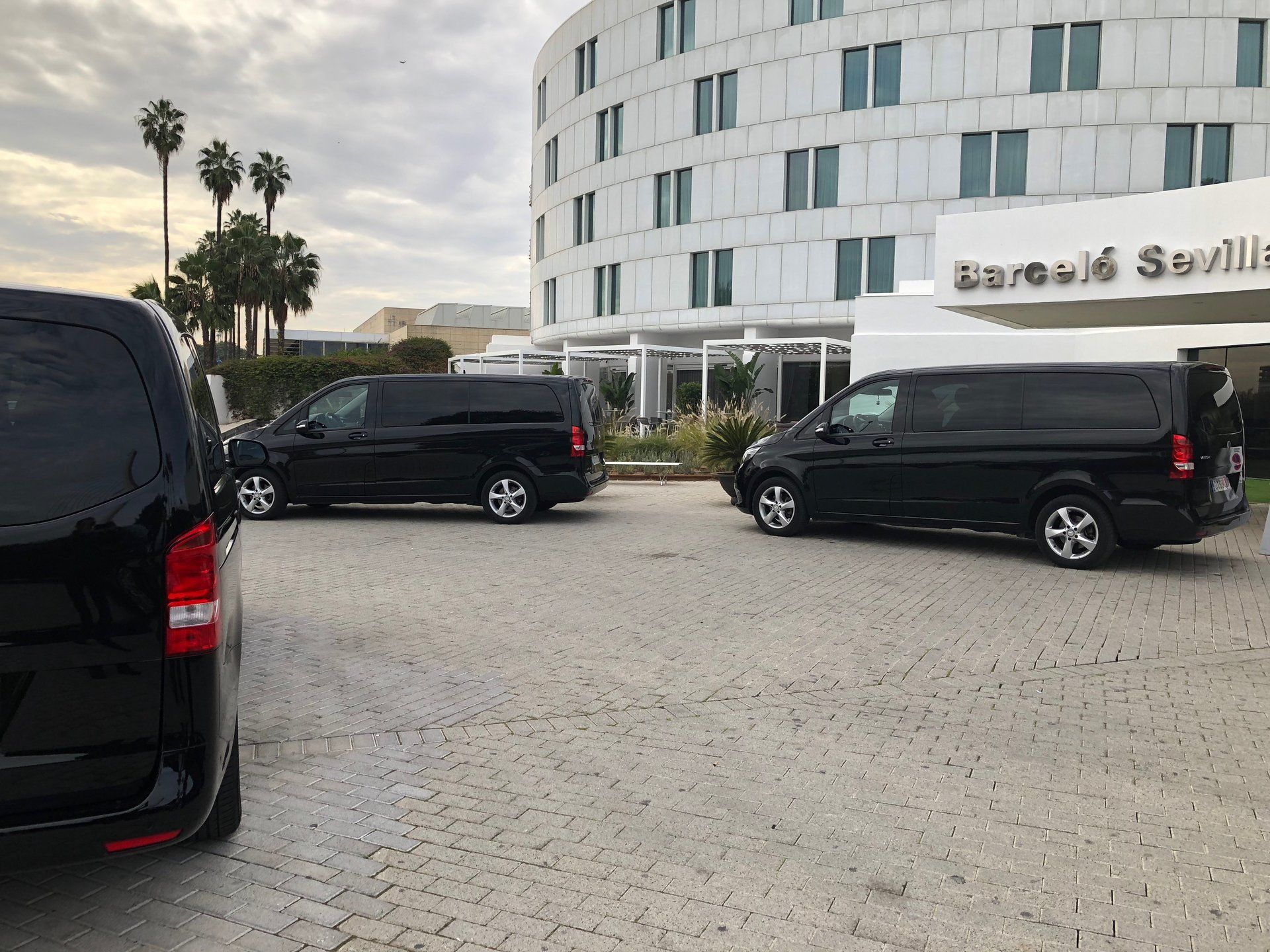 Autohispalis la mayor variedad en transfer privado con conductor en Sevilla