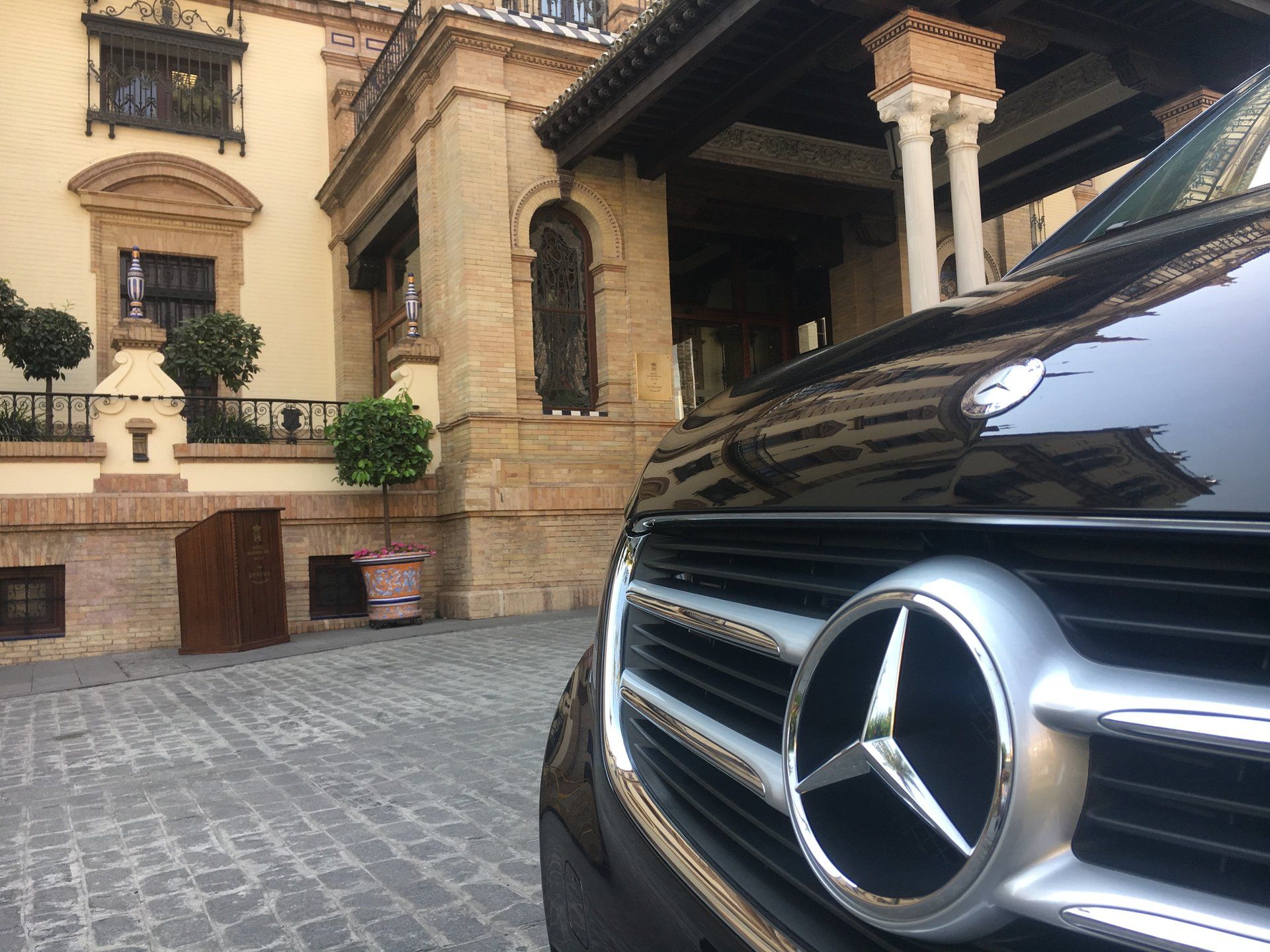 Transfer en Sevilla, Hotel Alfonso XIII al Aeropuerto de Sevilla