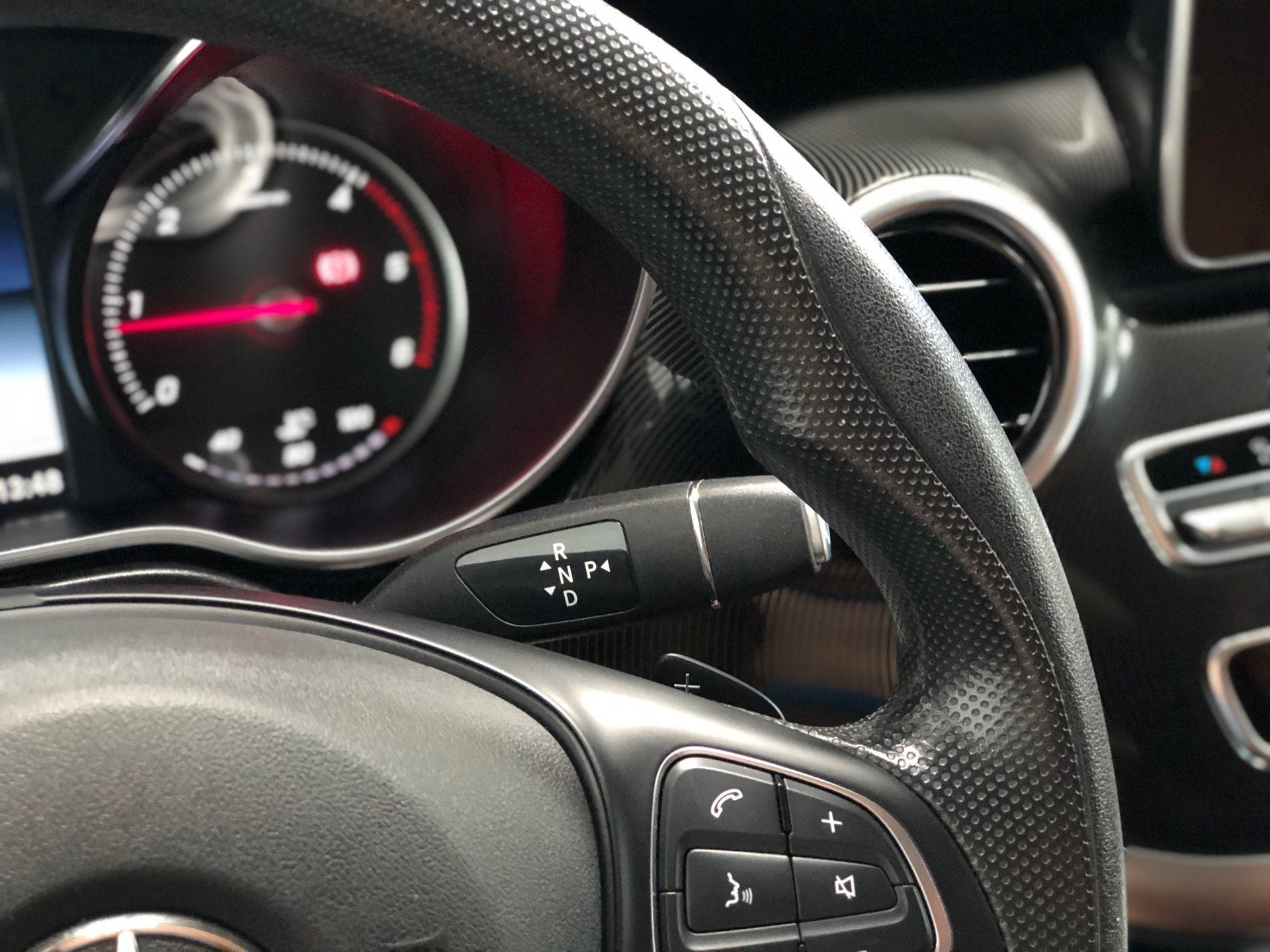 cada cliente nos importa, como cada detalle del servicio, por eso Autohispalis realiza servicios totalmente personalizados