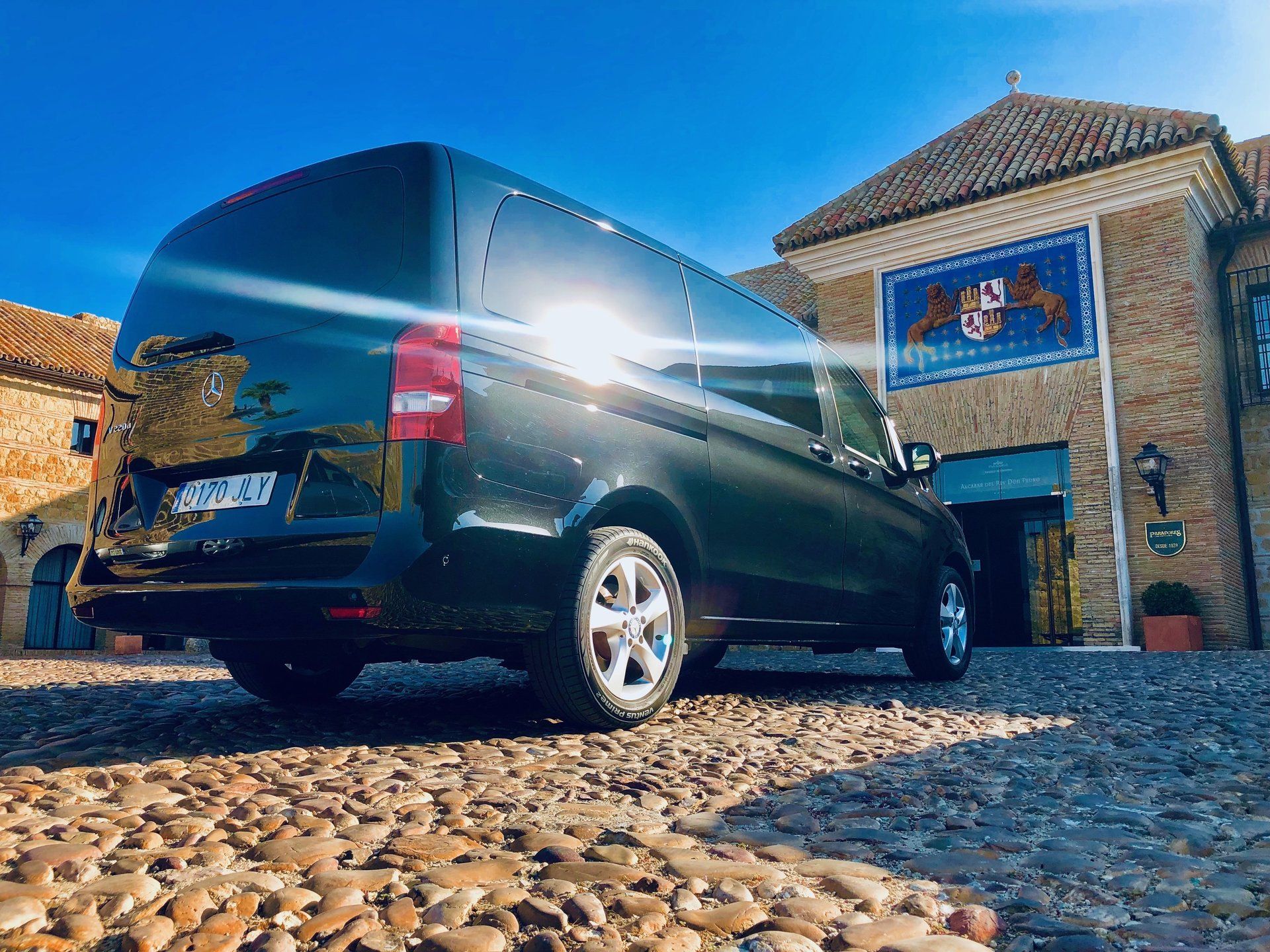 tour por sevilla y carmona con conductor en ingles, pruebe nuestra exclusiva V-Class Luxury