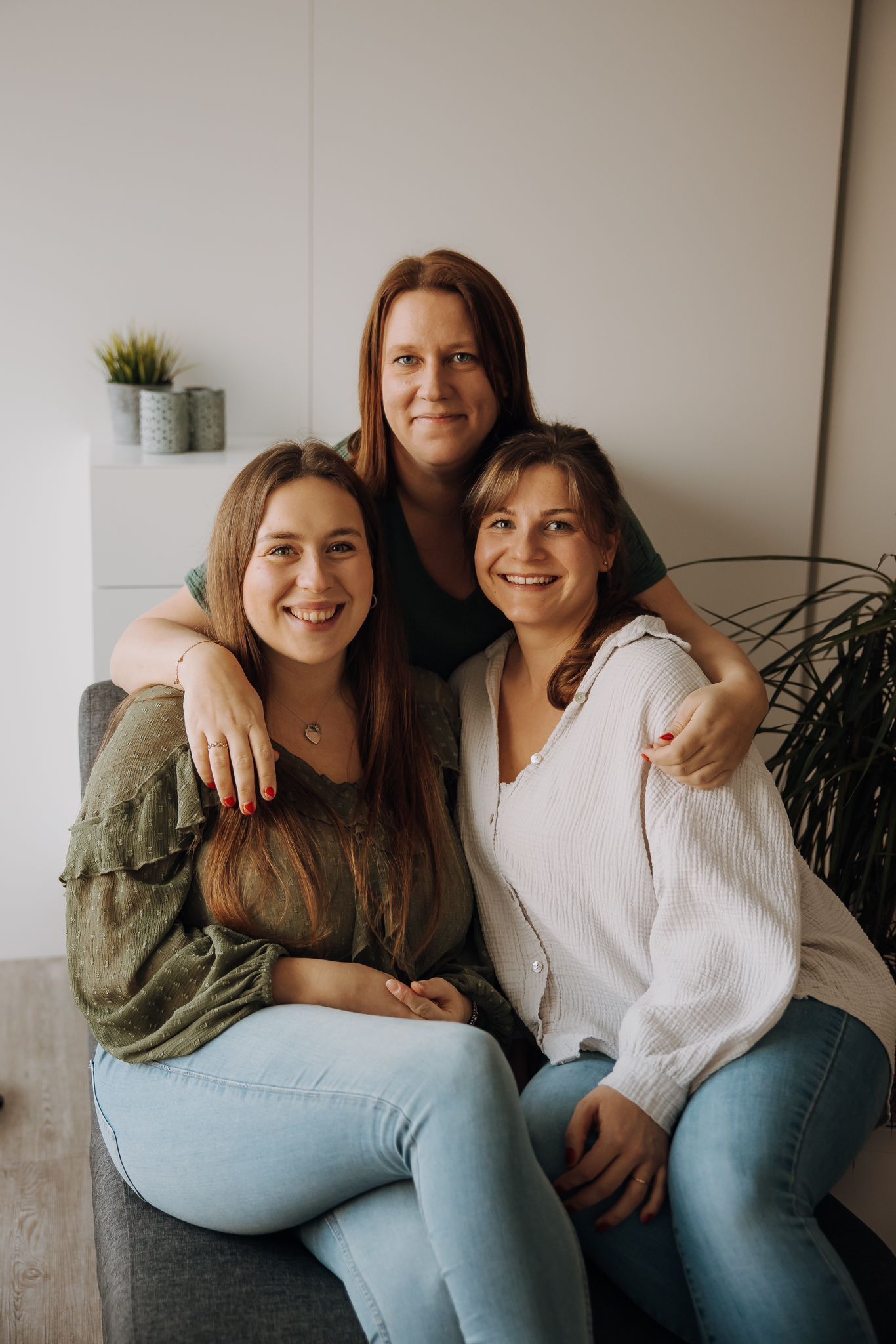 Hebammen Kim Dieckmann, Janine Müsken & Rebecca Wilke Hebammen Kim Dieckmann, Janine Müsken & Rebecca Wilke