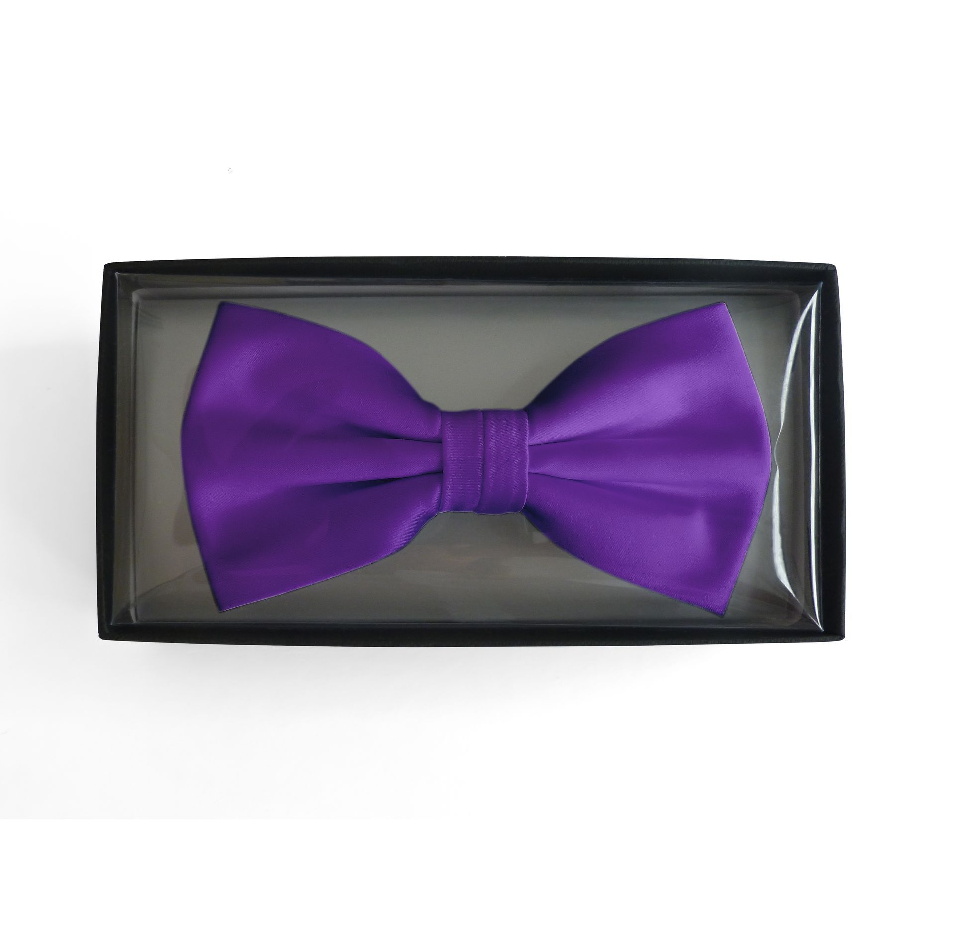 Artikel: 703001/B
Satinschleife in einer Box
100 % Polyester-Satin
6,5 x 12 cm