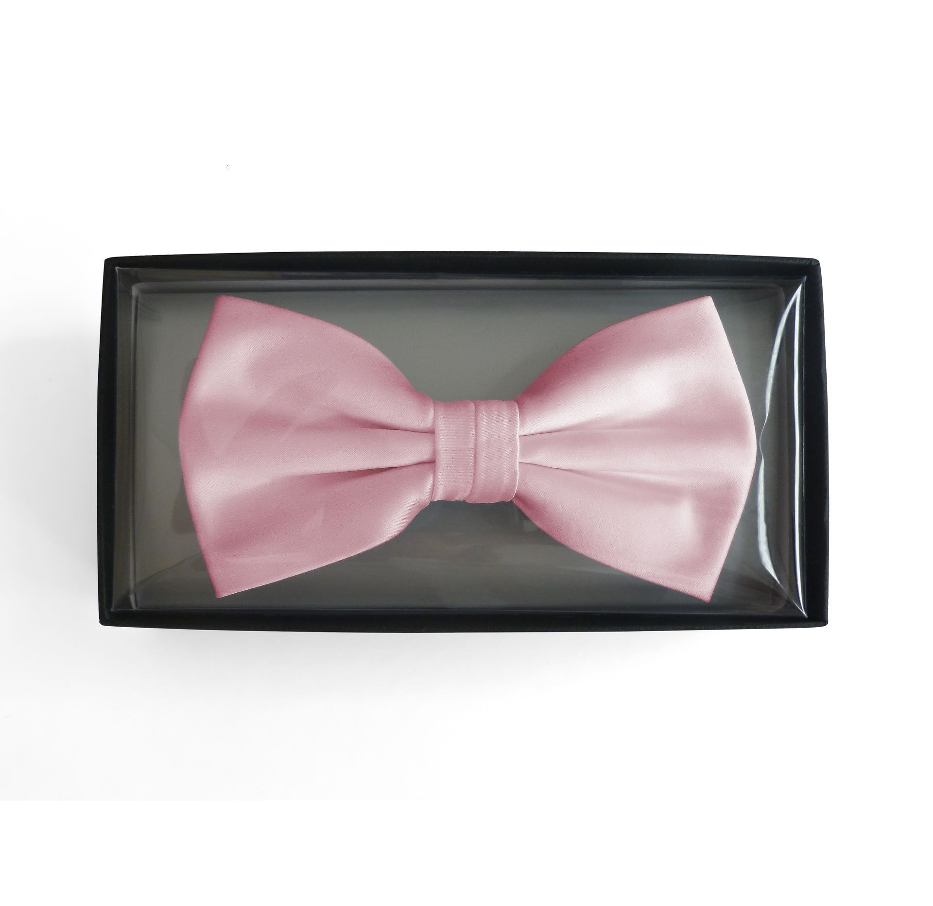 Artikel: 703001/B
Satinschleife in einer Box
100 % Polyester-Satin
6,5 x 12 cm