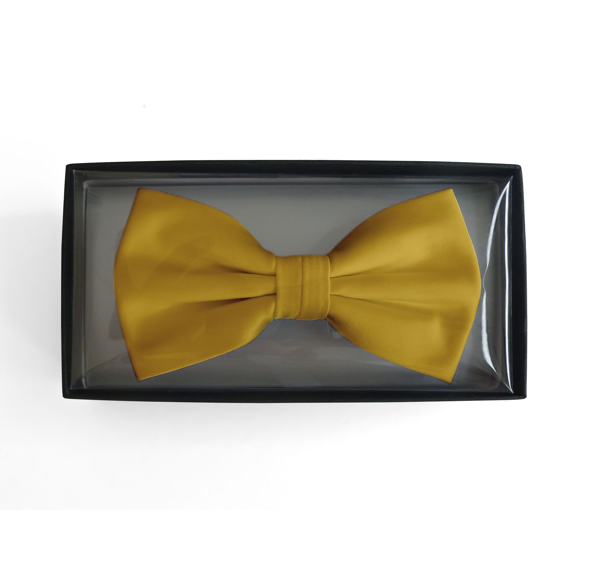 Artikel: 703001/B
Satinschleife in einer Box
100 % Polyester-Satin
6,5 x 12 cm