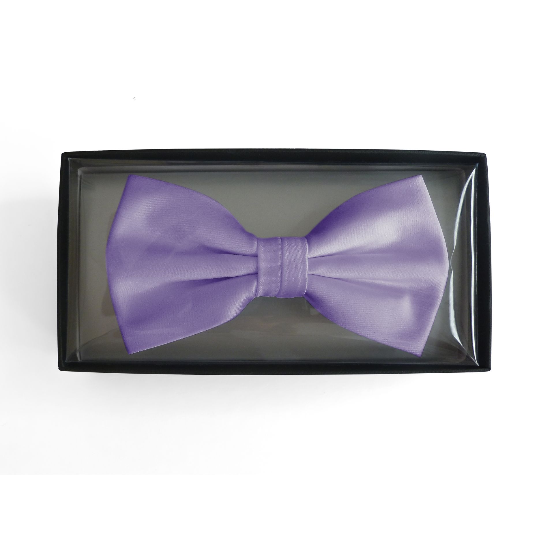 Artikel: 703001/B
Satinschleife in einer Box
100 % Polyester-Satin
6,5 x 12 cm