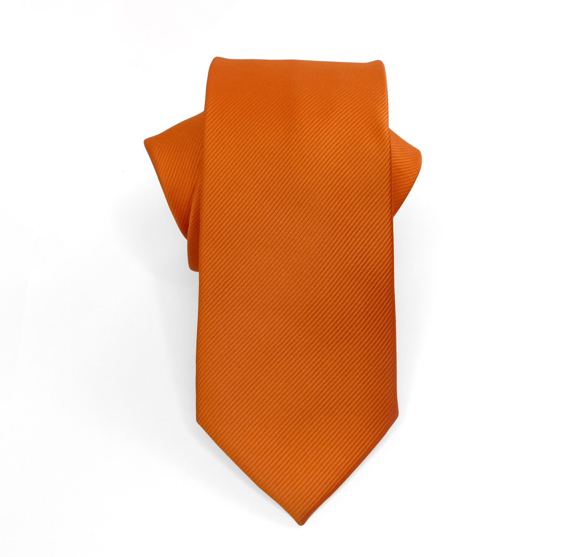 Artikel: K567/K0027/K
Krawatte 100% Polyester
in Rips gewebt
6 cm oder 7,5 cm