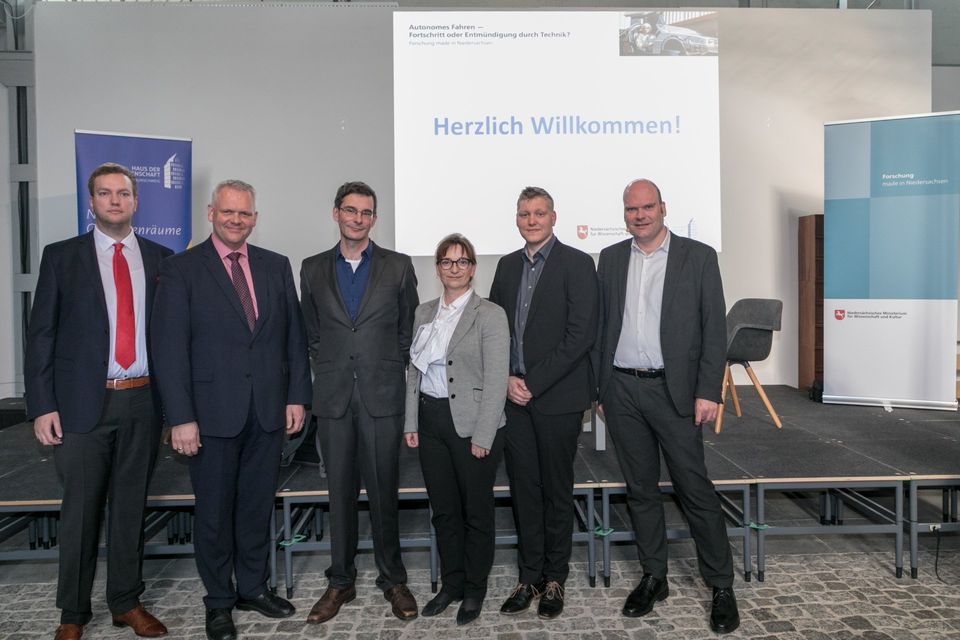 Hans Steege, Martin Johns, Florian Pramme, Katharina Seifert, Björn Thümler