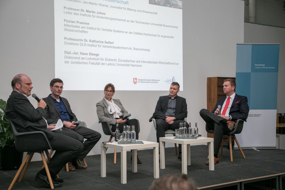 Dipl.-Jur. Hans Steege bei „Forschung made in Niedersachsen“