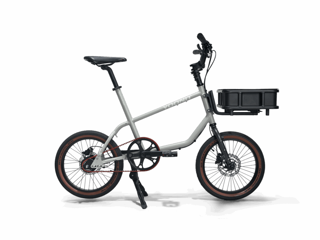 kleines graues Fahrrad für Stadt und Urban mit Korb