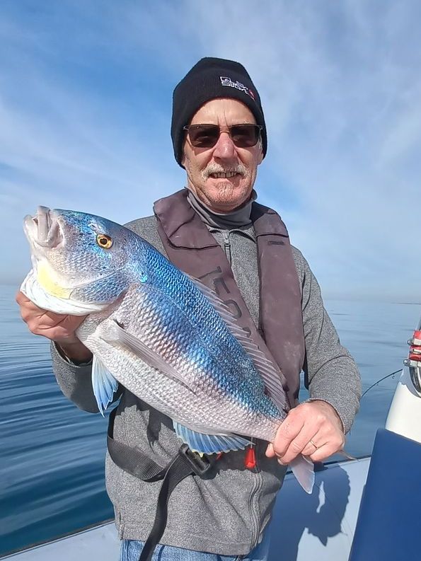 gros deti capturé avec un leurre, pêche en mer au top avec de gros poissons