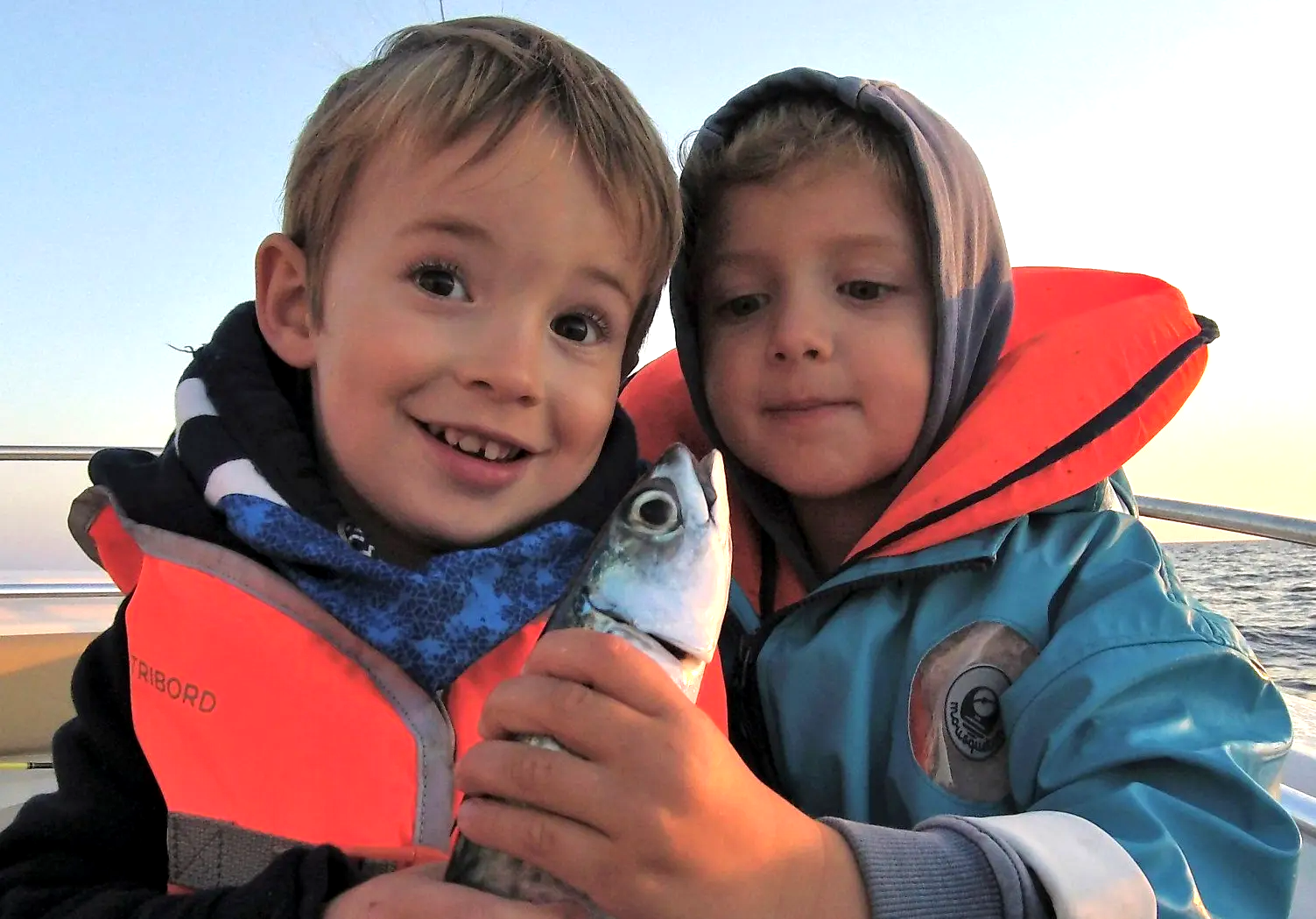 loisir nautique ludique, stage enfant pêche sortie pêche en mer guide bouches du rhône. pêche marseille