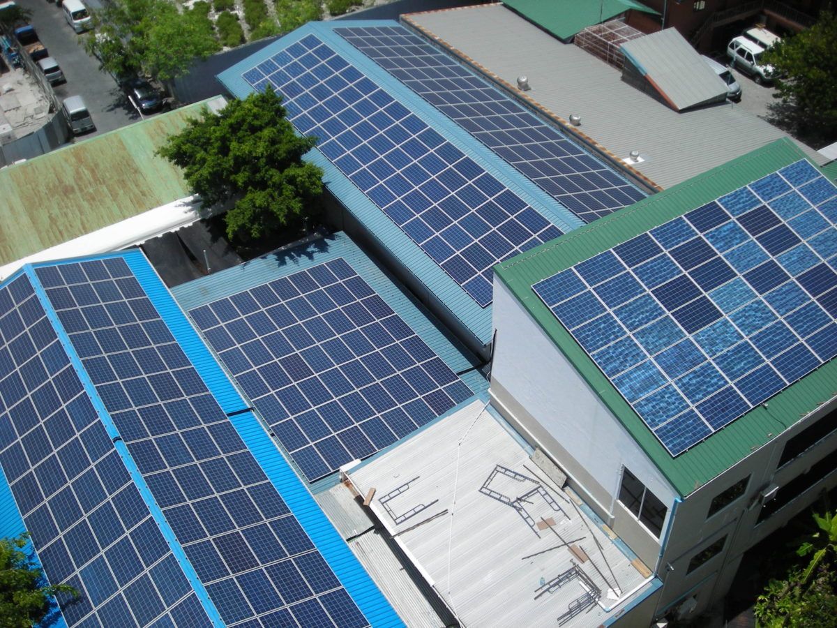 new solar panels on commercial premises in hertfordshire