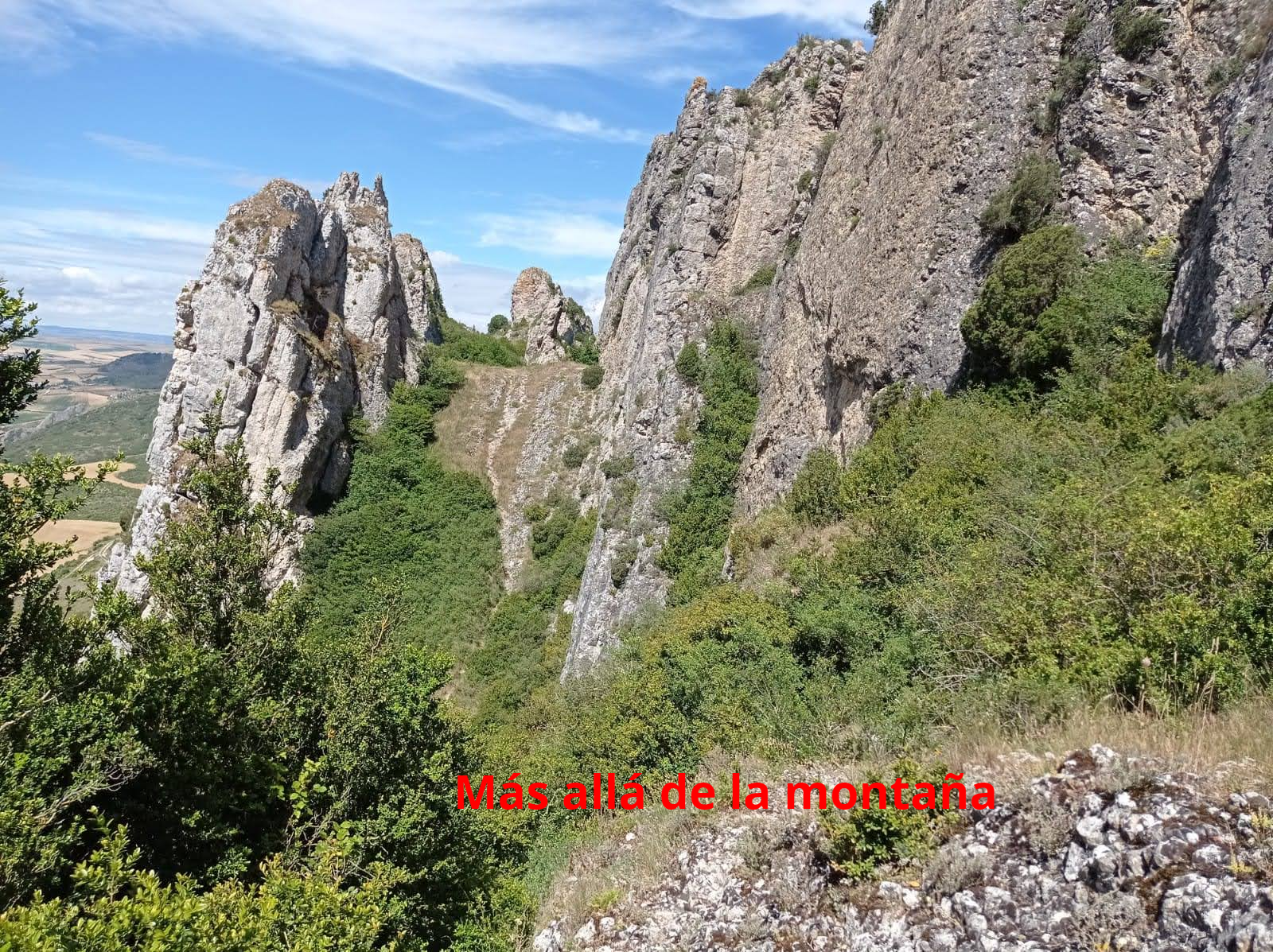 corredor que discurre entre el doble cresterío que conforma las Peñas Lengua