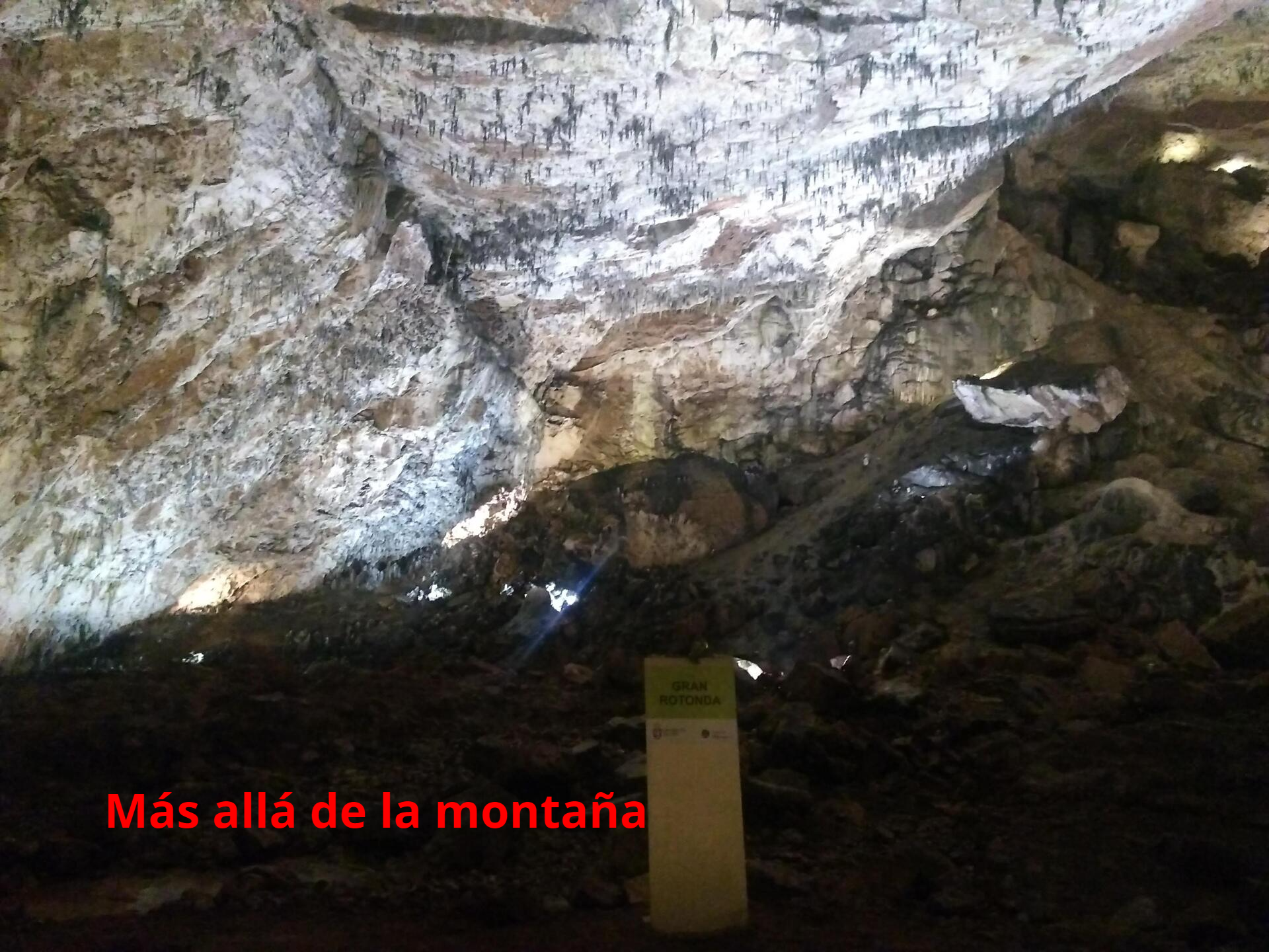 La sala de la Gran Rotondo de las cuevas de Valporquero