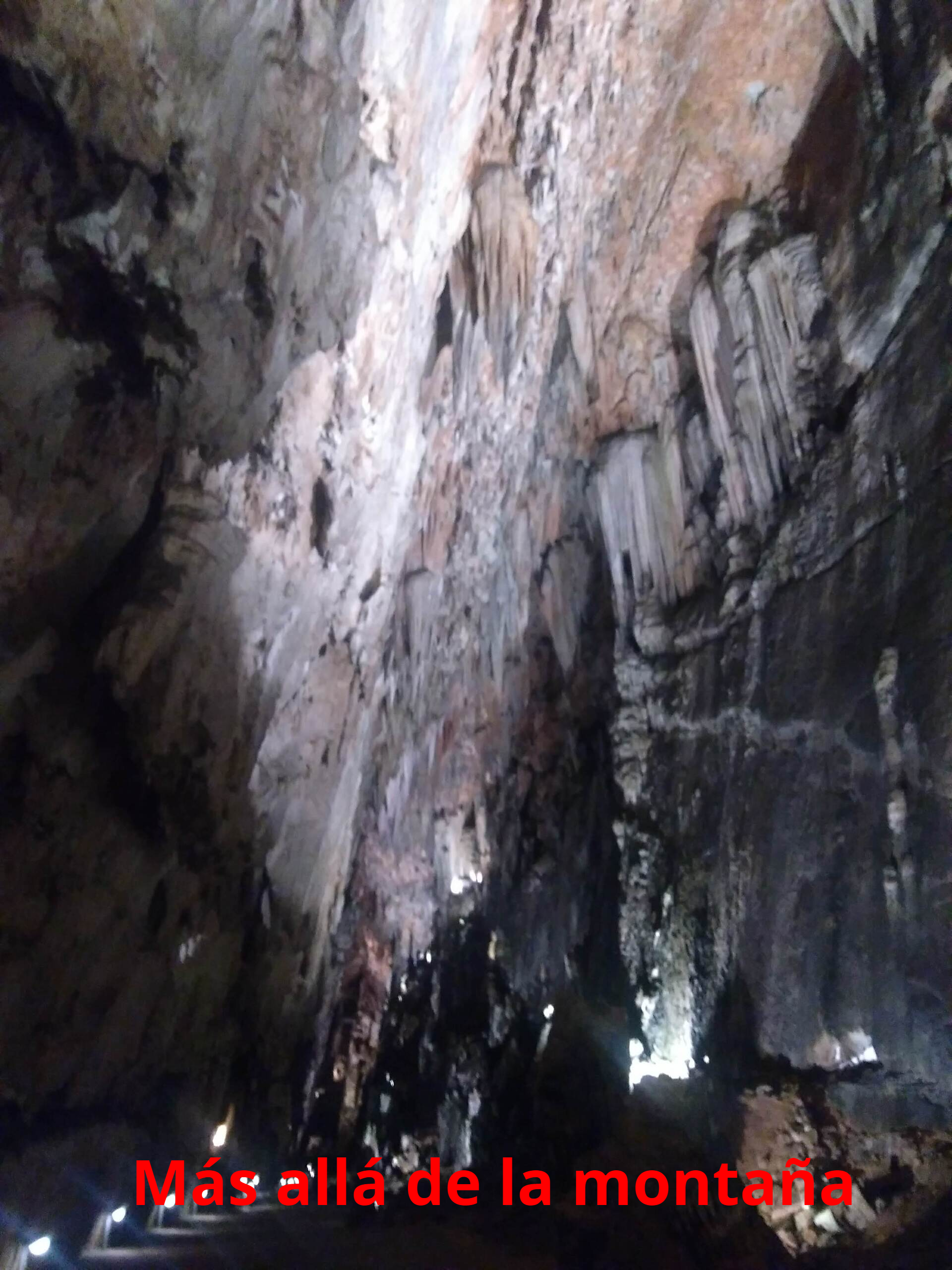 La sala de la Gran Vía de las Cuevas de Valporquero