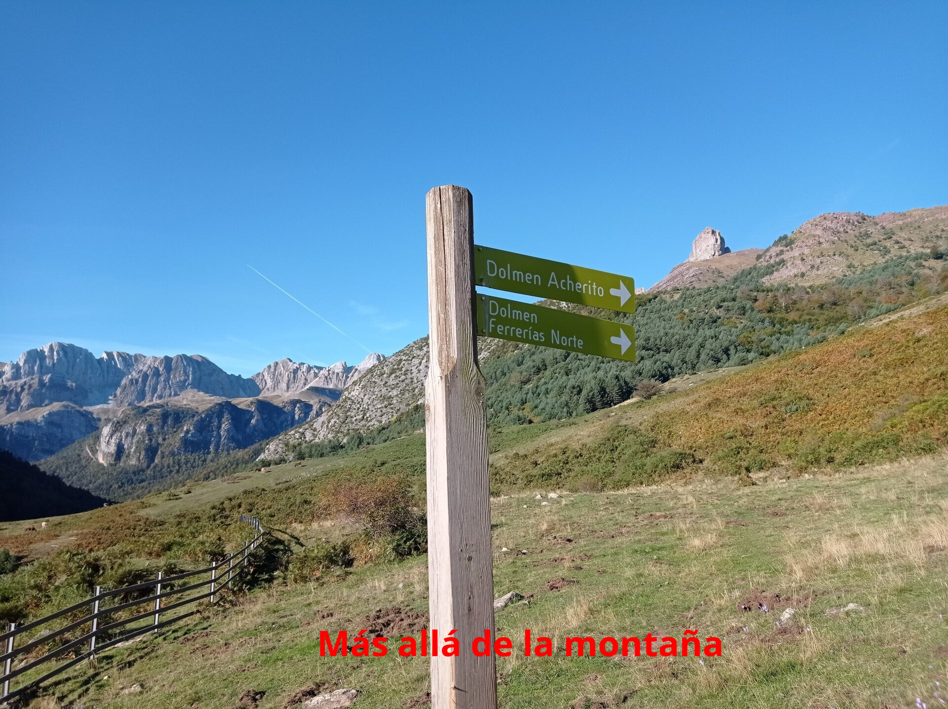 cartel hacia el dolmen de Acherito
