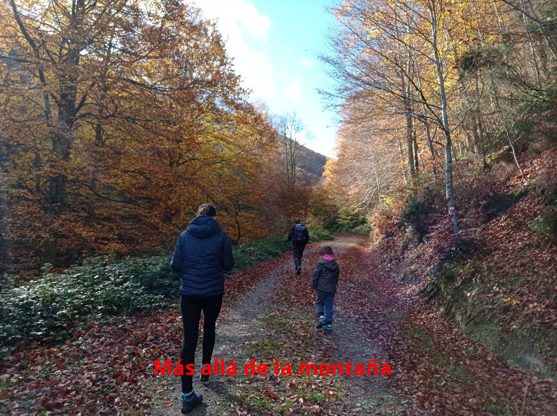 pista que sube a Tres Aguas