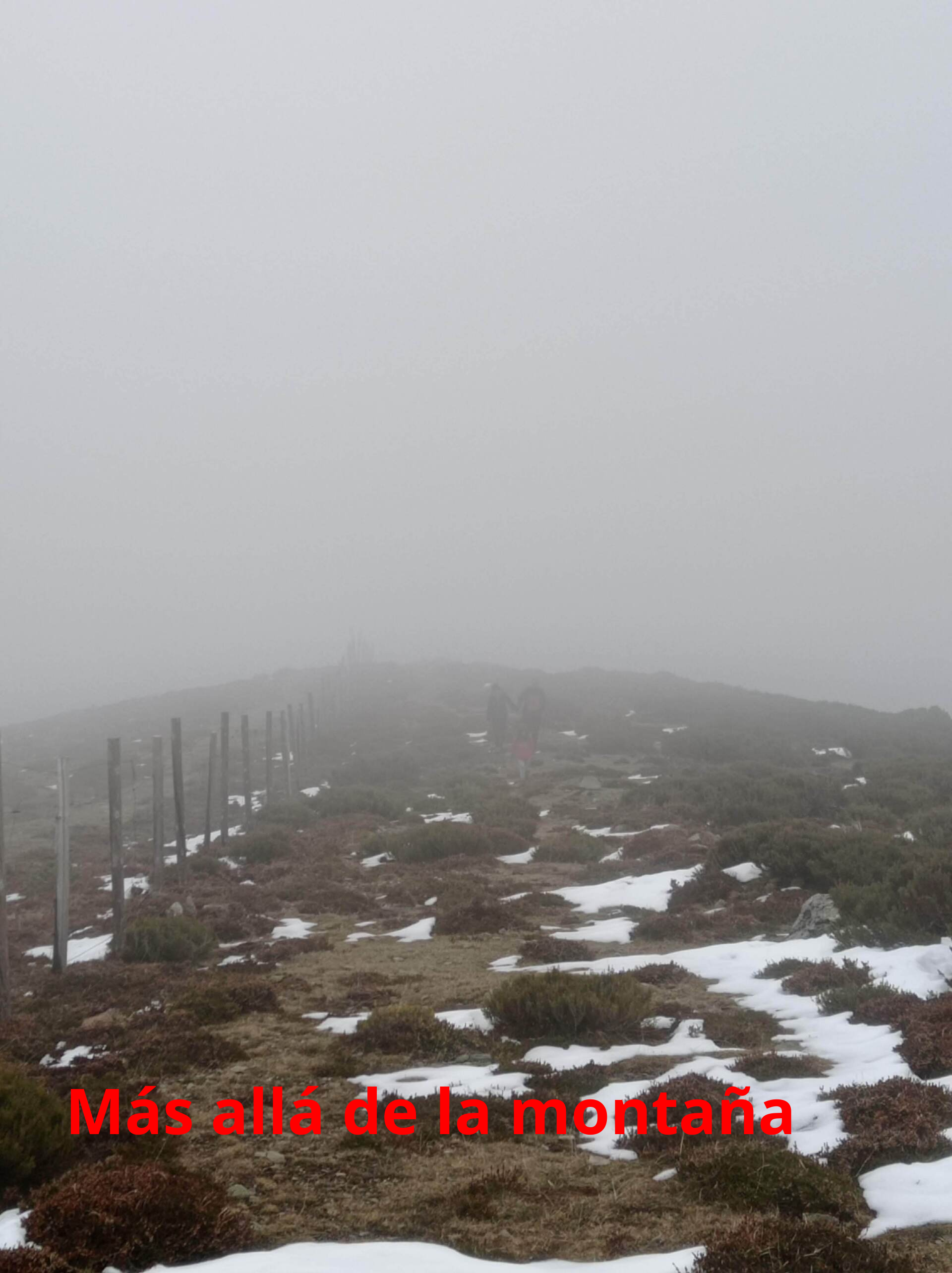 Subir al monte de Chillizarrías entre niebla