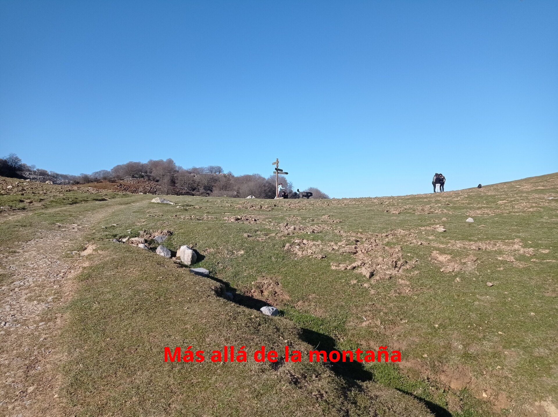 collado entre el Mugarra y Leungane