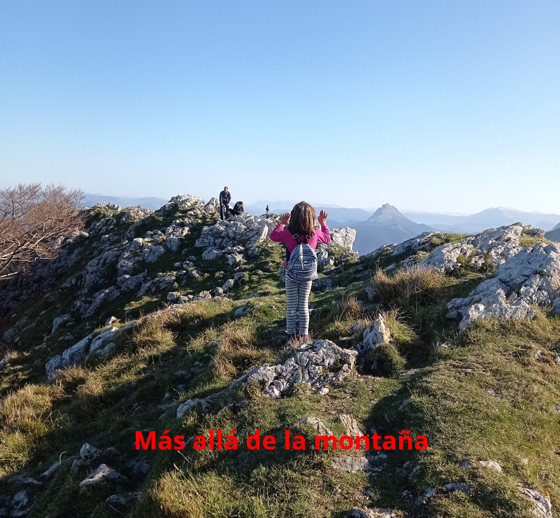 cresteando hasta la cima de Mugarra