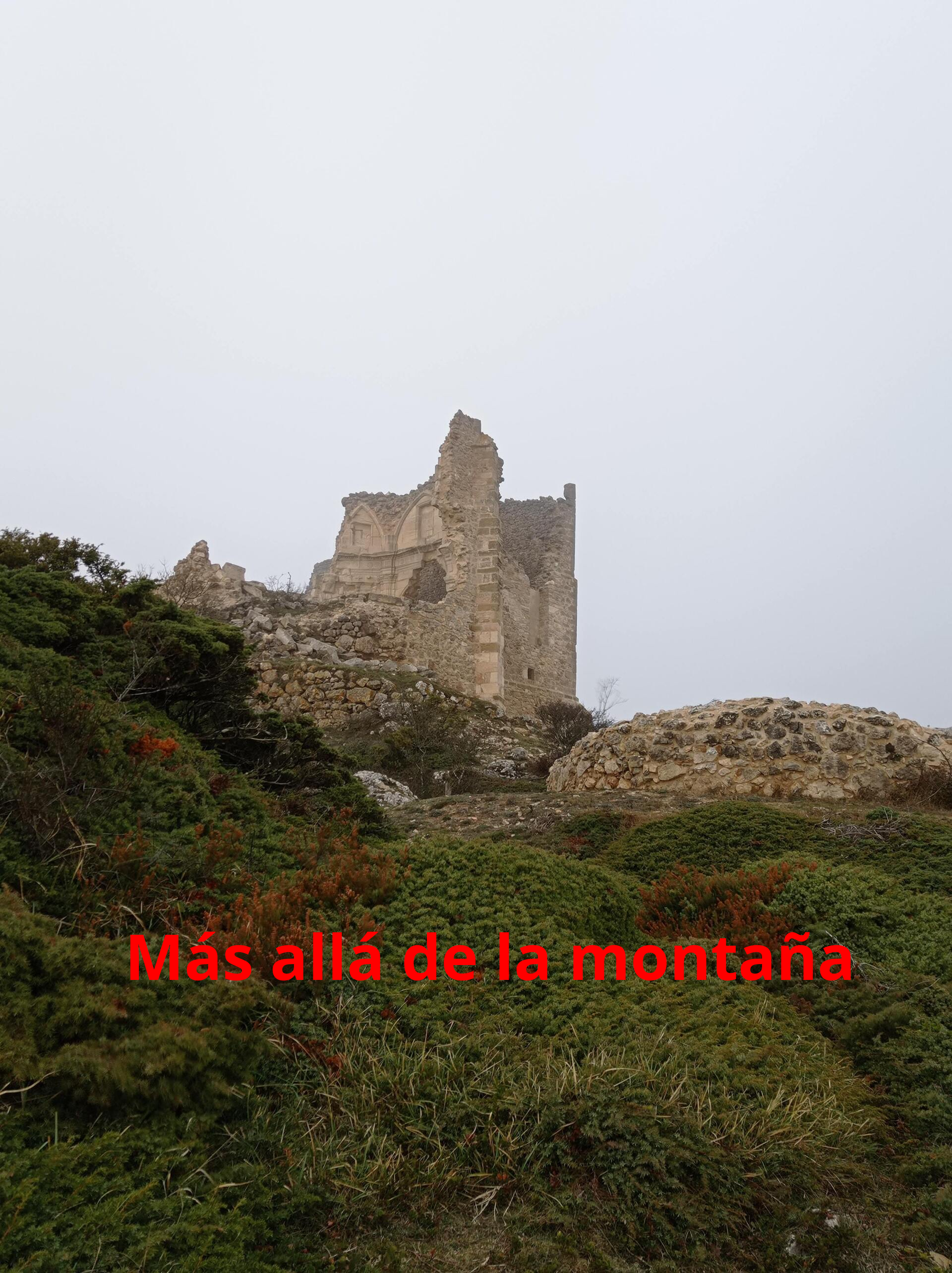 las ruinas del santuario de Toloño.