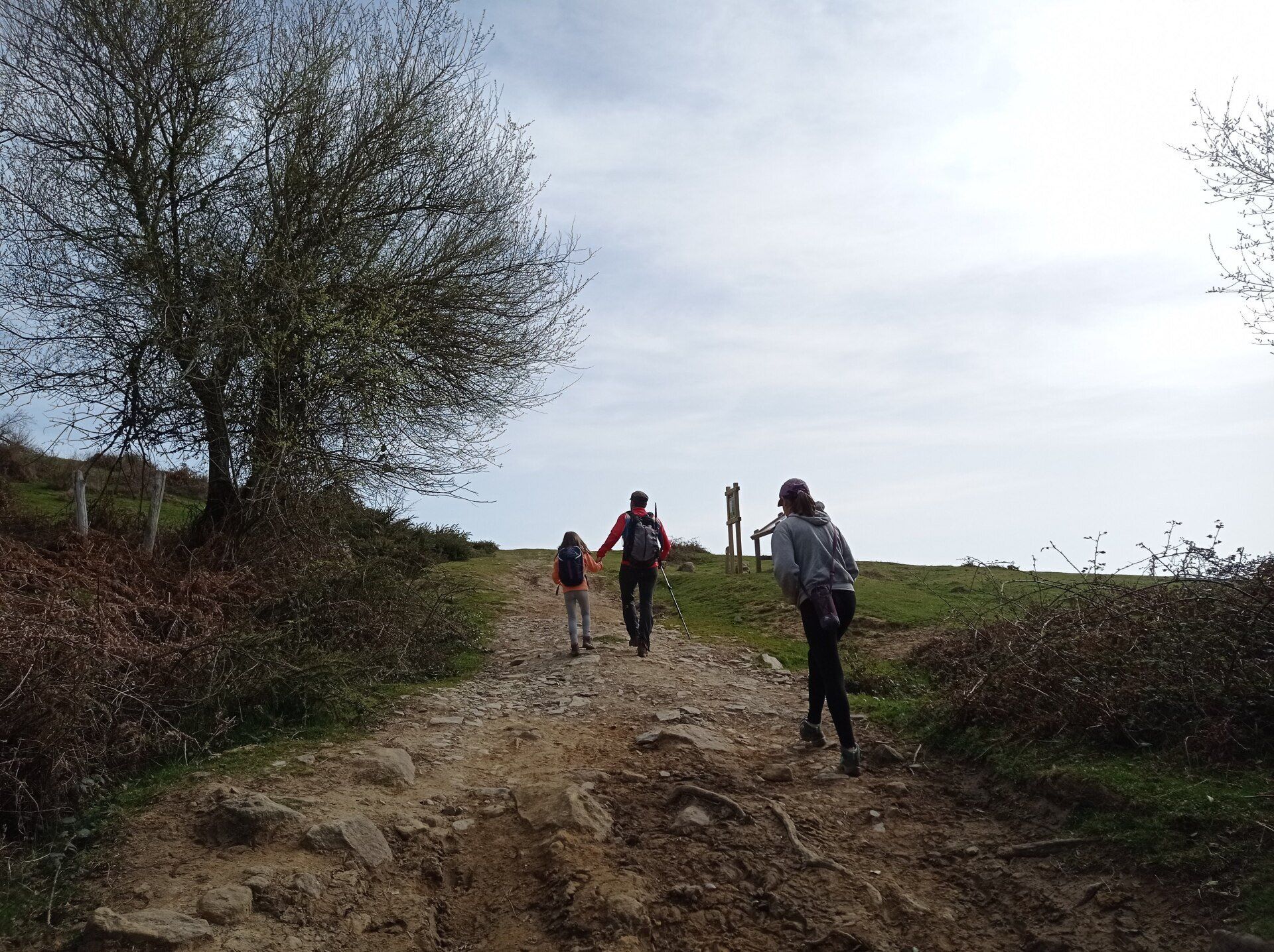 Empezamos a subir poco a poco hasta llegar a un cartel con unas vistas espectaculares.