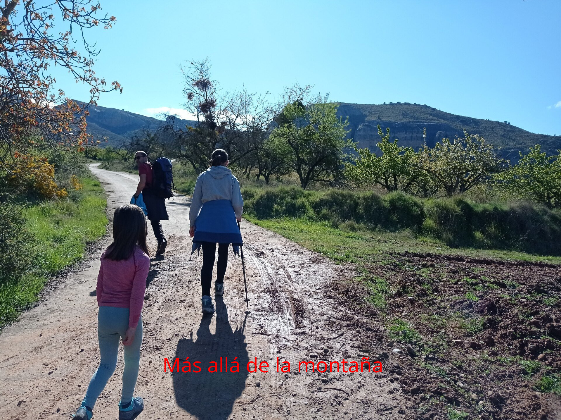Comenzamos la ruta por un camino asfaltado, el cual luego se convertirá en una pista de tierra.