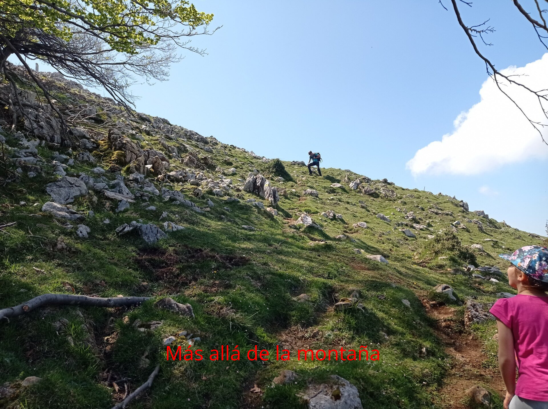 llegando a la cima de Leungane