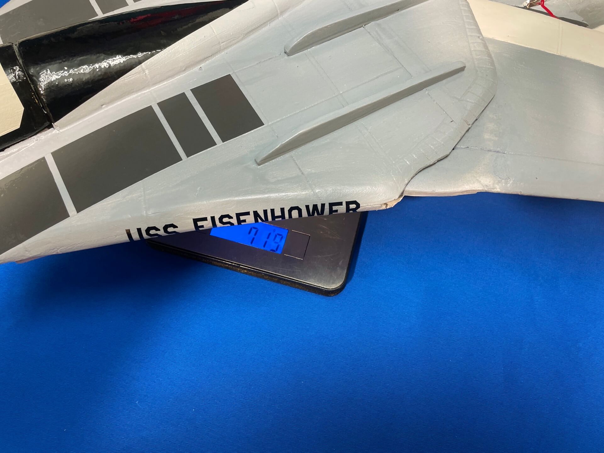 So muss dass aussehen. Selbst mit einem schweren 3S 2200 Lipo (etwa 200 Gramm) bin ich auf der sicheren Seite.