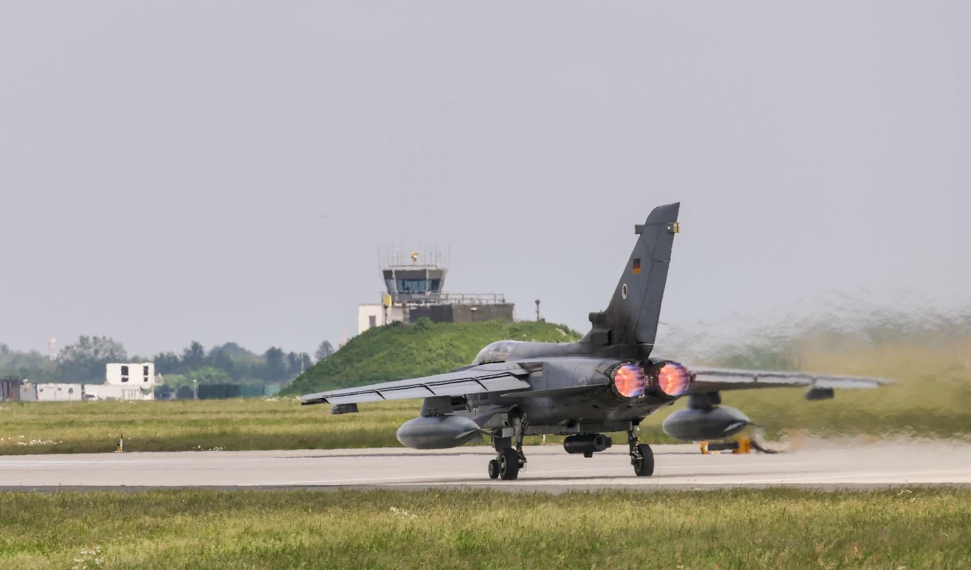 Tornado beim Start (Quelle:www.wikipedia.org) Tornado beim Start