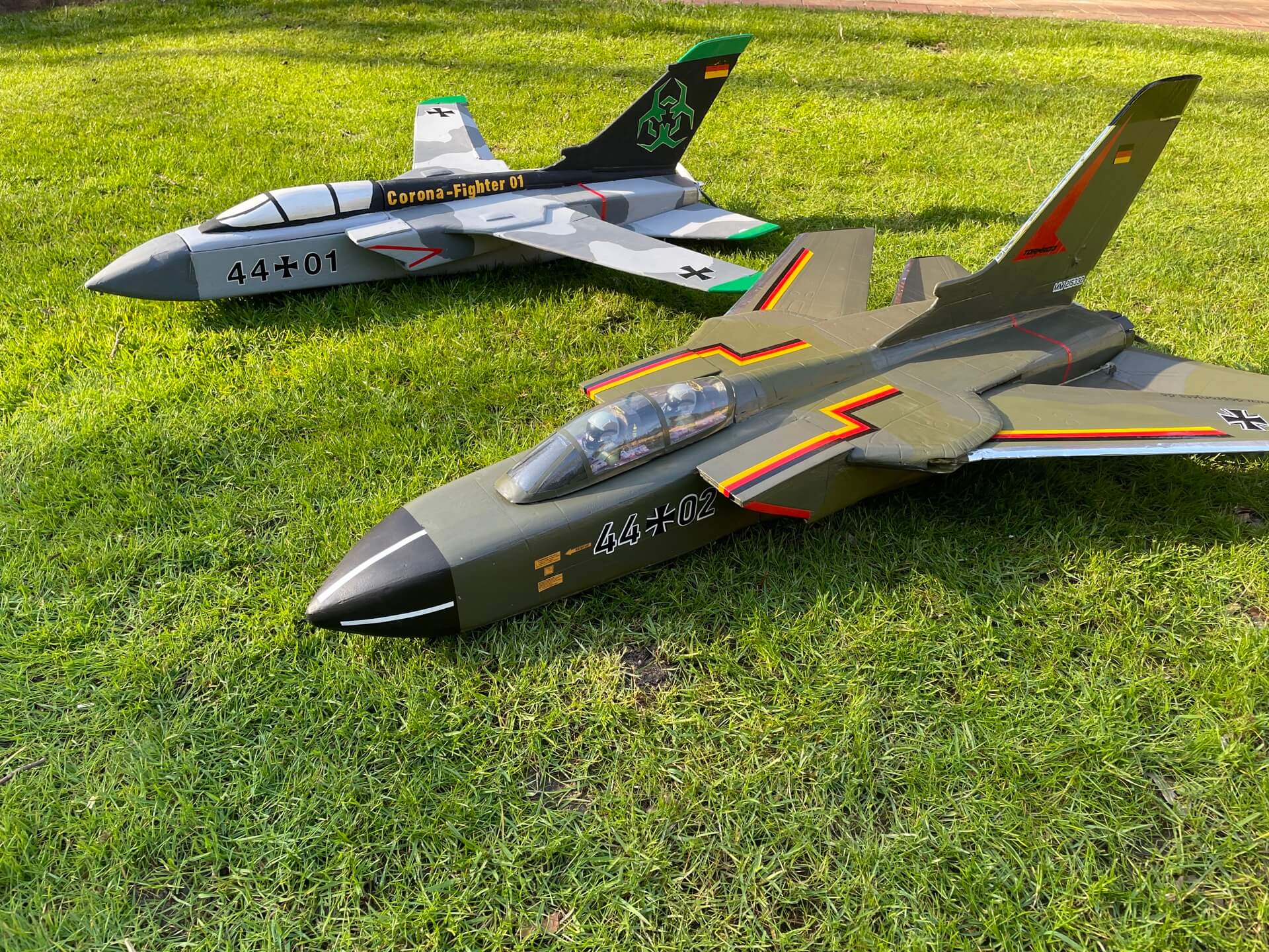 Tornado im Duett mit der Originalversion von Olaf.