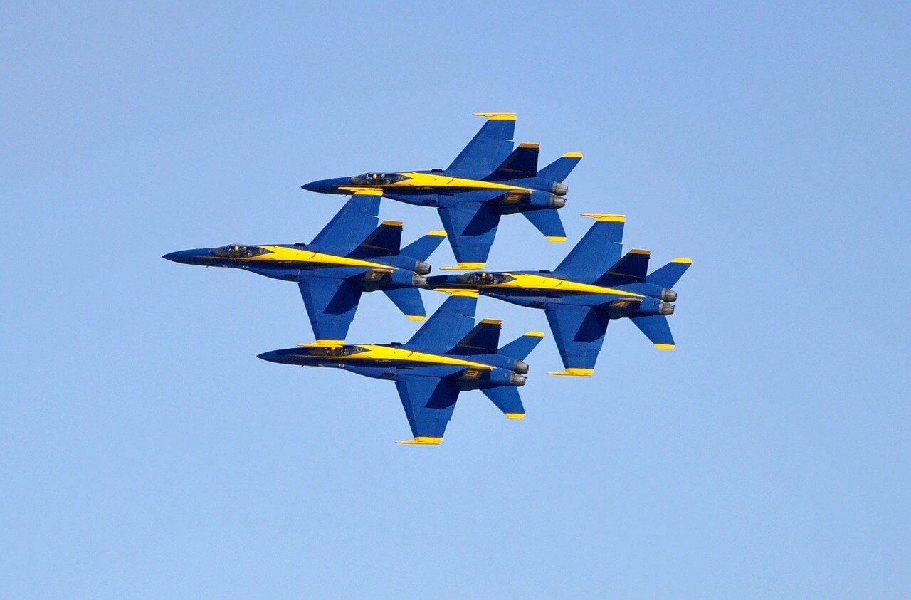 F-18 Blue Angels US Navy in Close Formation