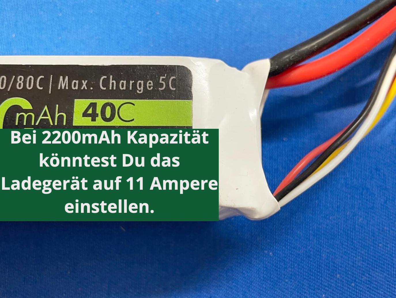 Ganz oben rechts ist die maximale Laderate angegeben.