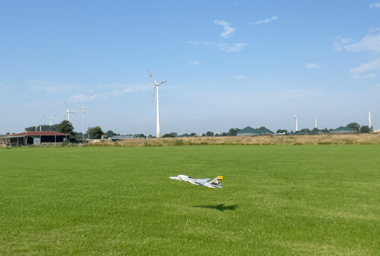 Landanflug mit minimalem Anstellwinkel und daher etwas schneller. Landeanflugverfahren
