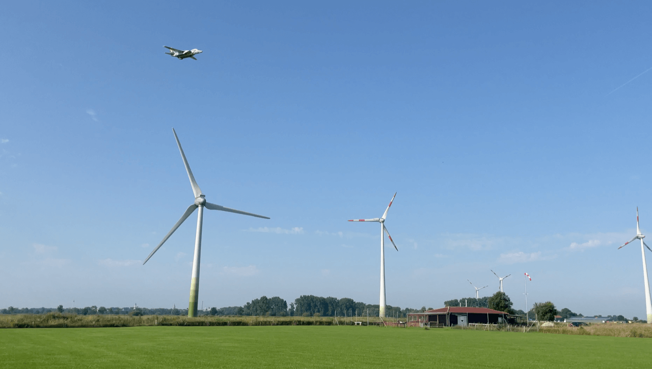 Noch ein Überflug F14 Überflug 2