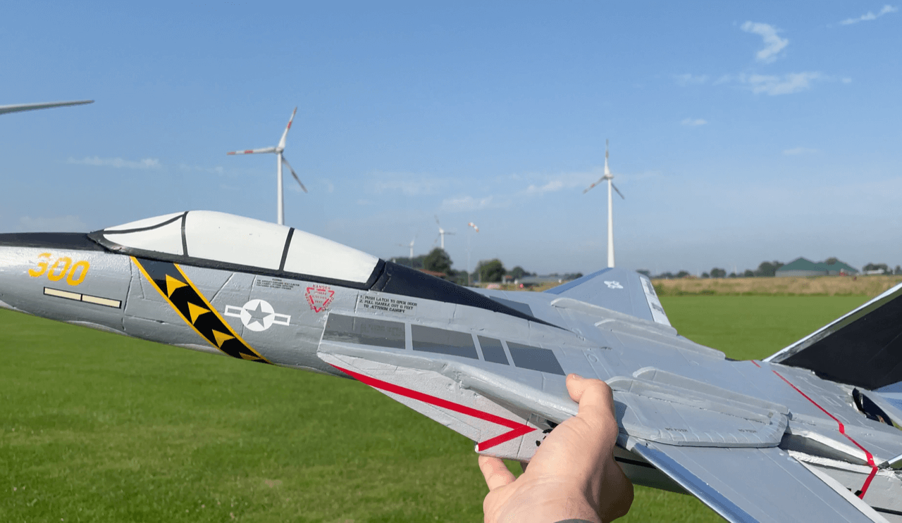 Diese Position ist ideal für den Handstart Handhaltung der F-14 für den Start