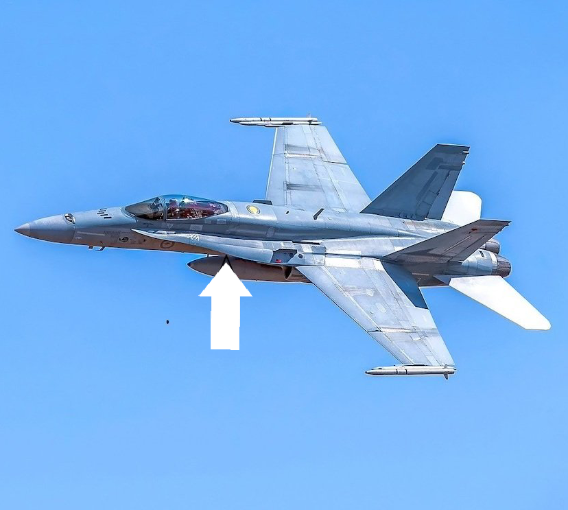 F-18 mit LERX Vorflügel zur Erhöhung des Auftriebs