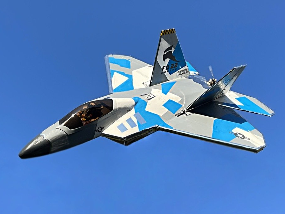 F-22 mit Schubvektorsteuerung Depronjets Modellflugzeug F-22 aus 6mm Depronplatten