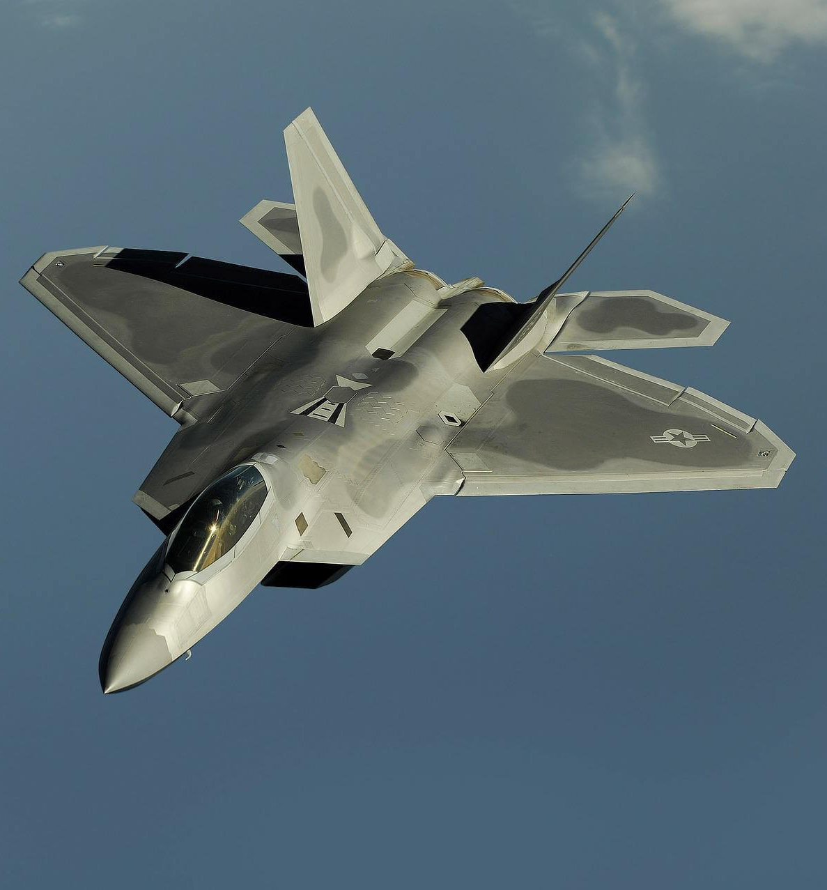 Quelle: wikipedia org, public domain F22 Foto