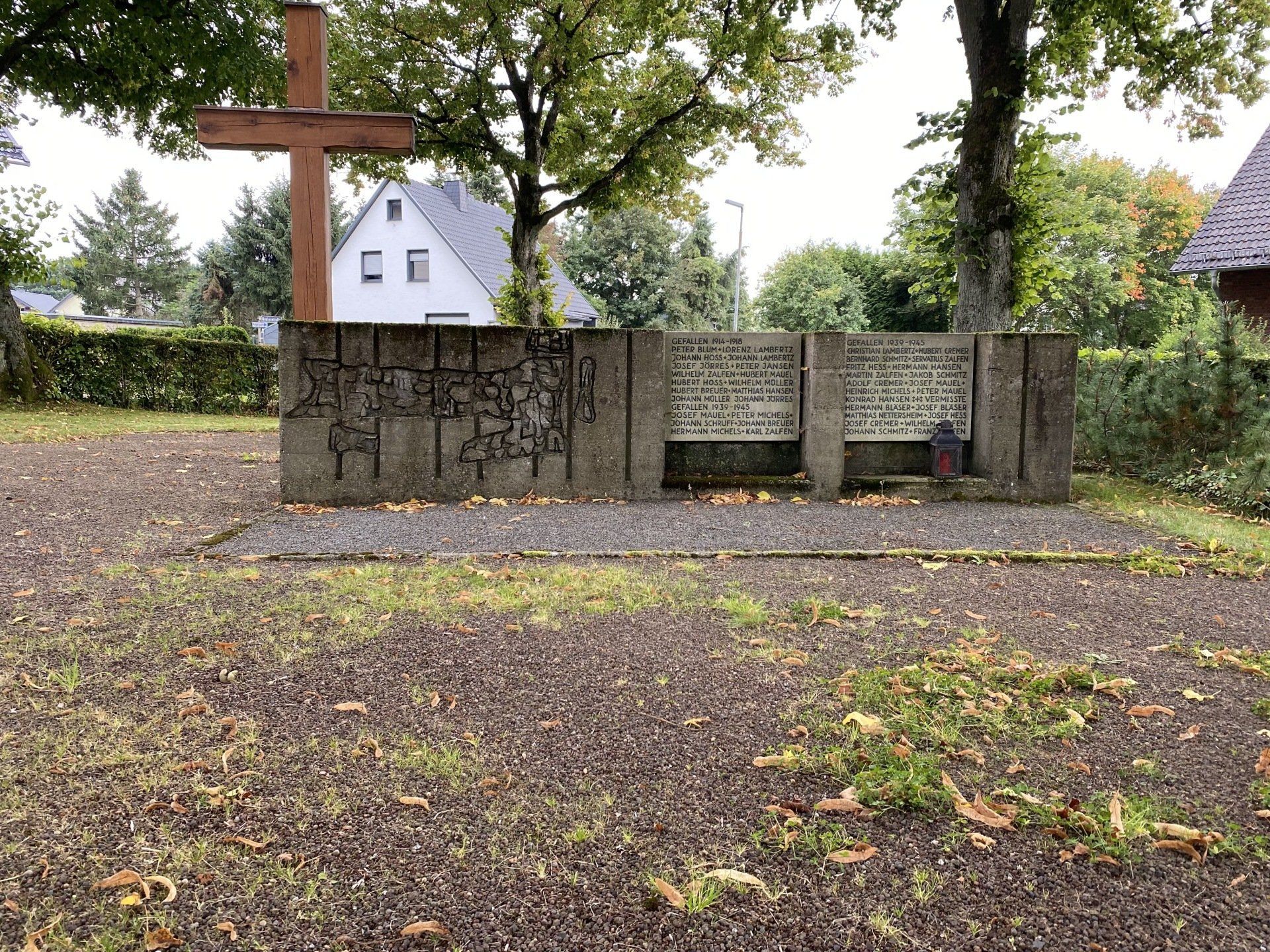 Betonriegel Kriegerdenkmal