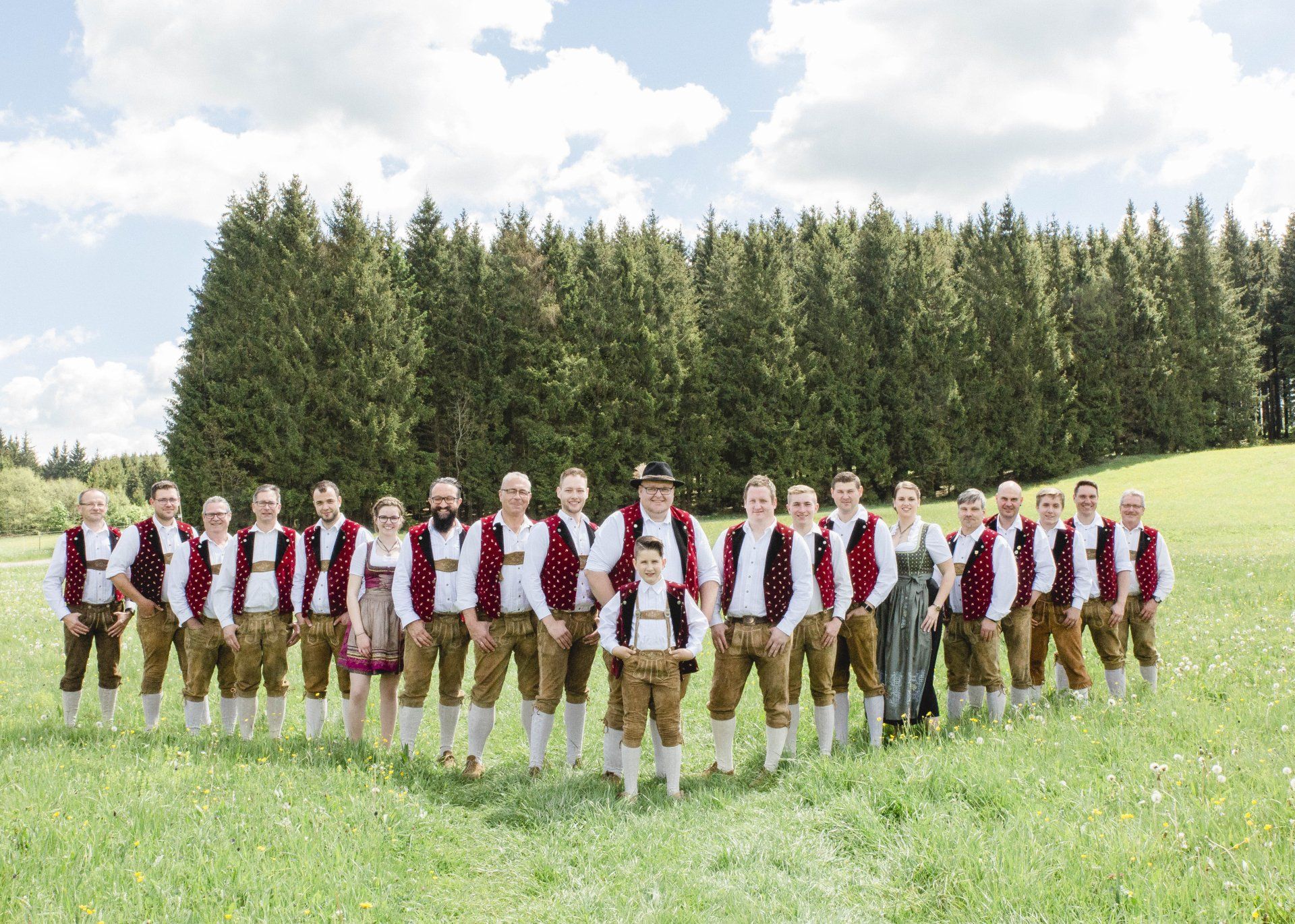 Engelgauer Musikanten in Reih und Glied