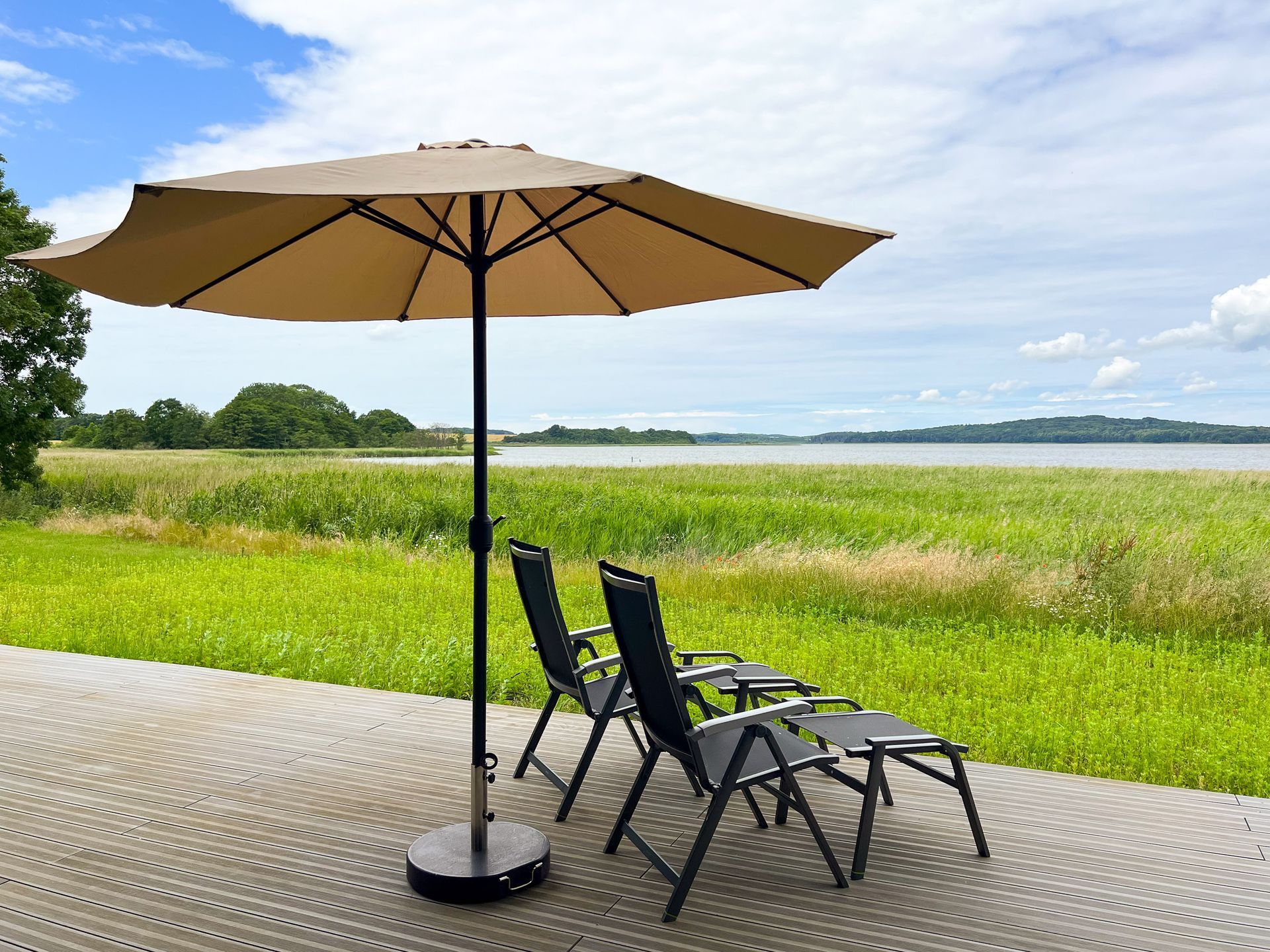 Terrasse mit Wasserblick