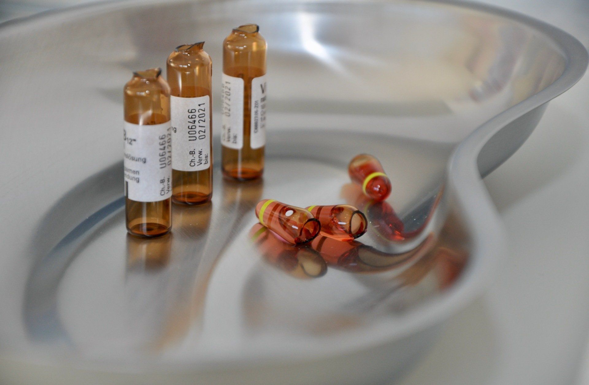 Orthomolekulare Medizin
(Mikro- und Makronährstofftherapie)
– Für ein Leben in Balance und Vitalität.
Infusion, Injektion, Neuraltherapie, Vitamin C Infusion.
Chronischen Krankheiten
mitochondriale Fehlfunktion
Stärkung des Immunsystems
Verbesserung der Hautgesundheit
Förderung von Energie und Vitalität