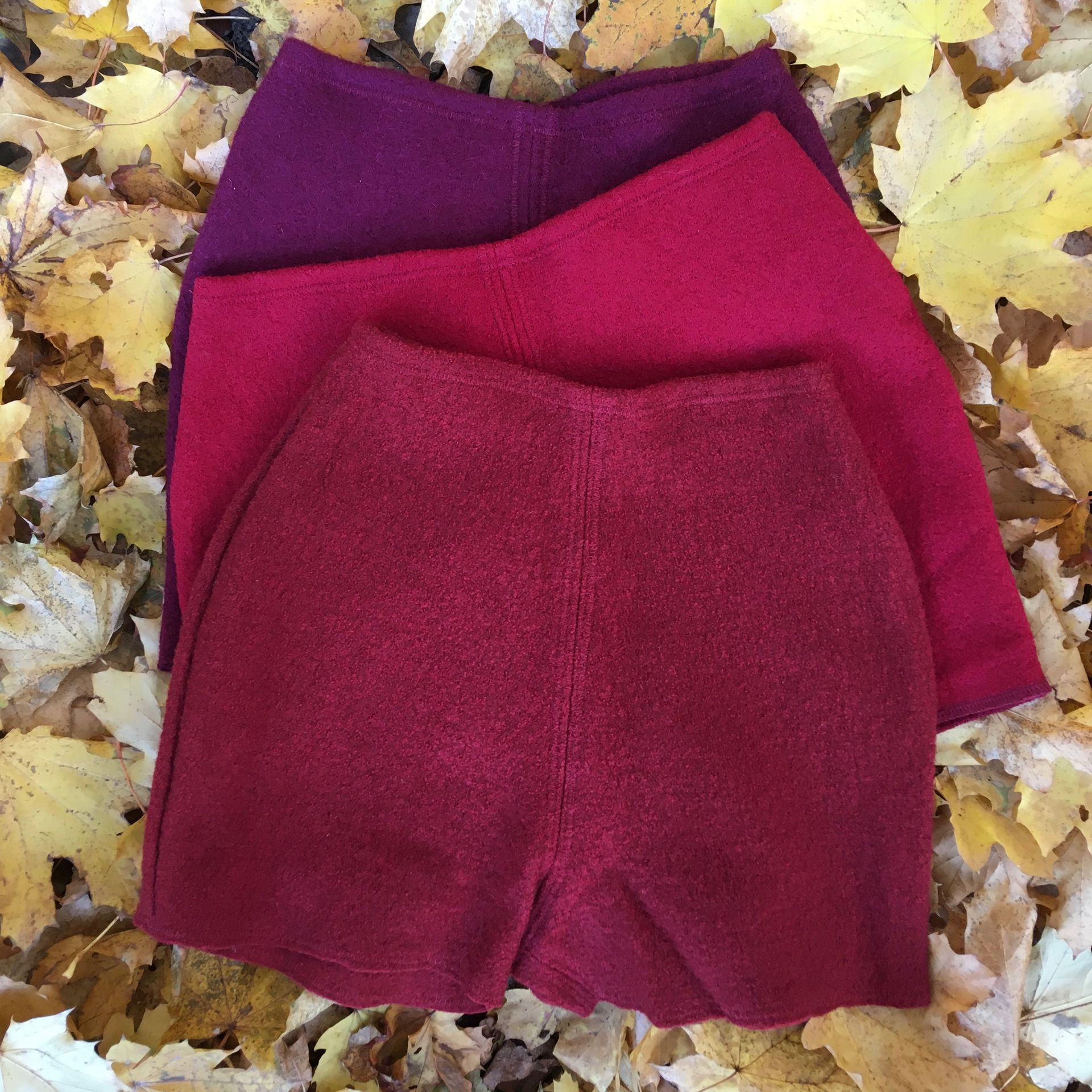 Walkhose, Wurzelchakra, Heilung, kurze Hose, reine Wolle