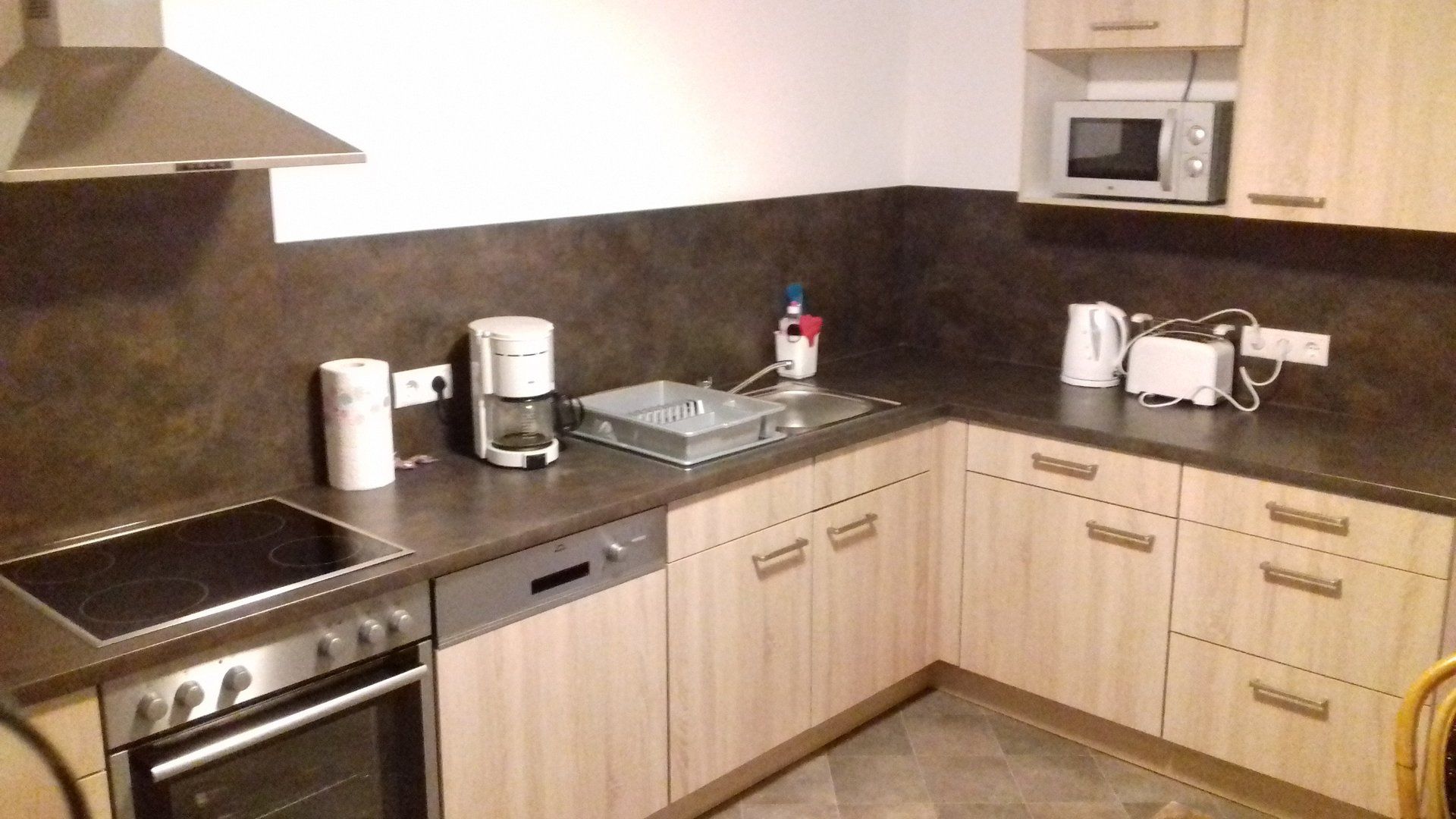 Komplett ausgestattete Küche