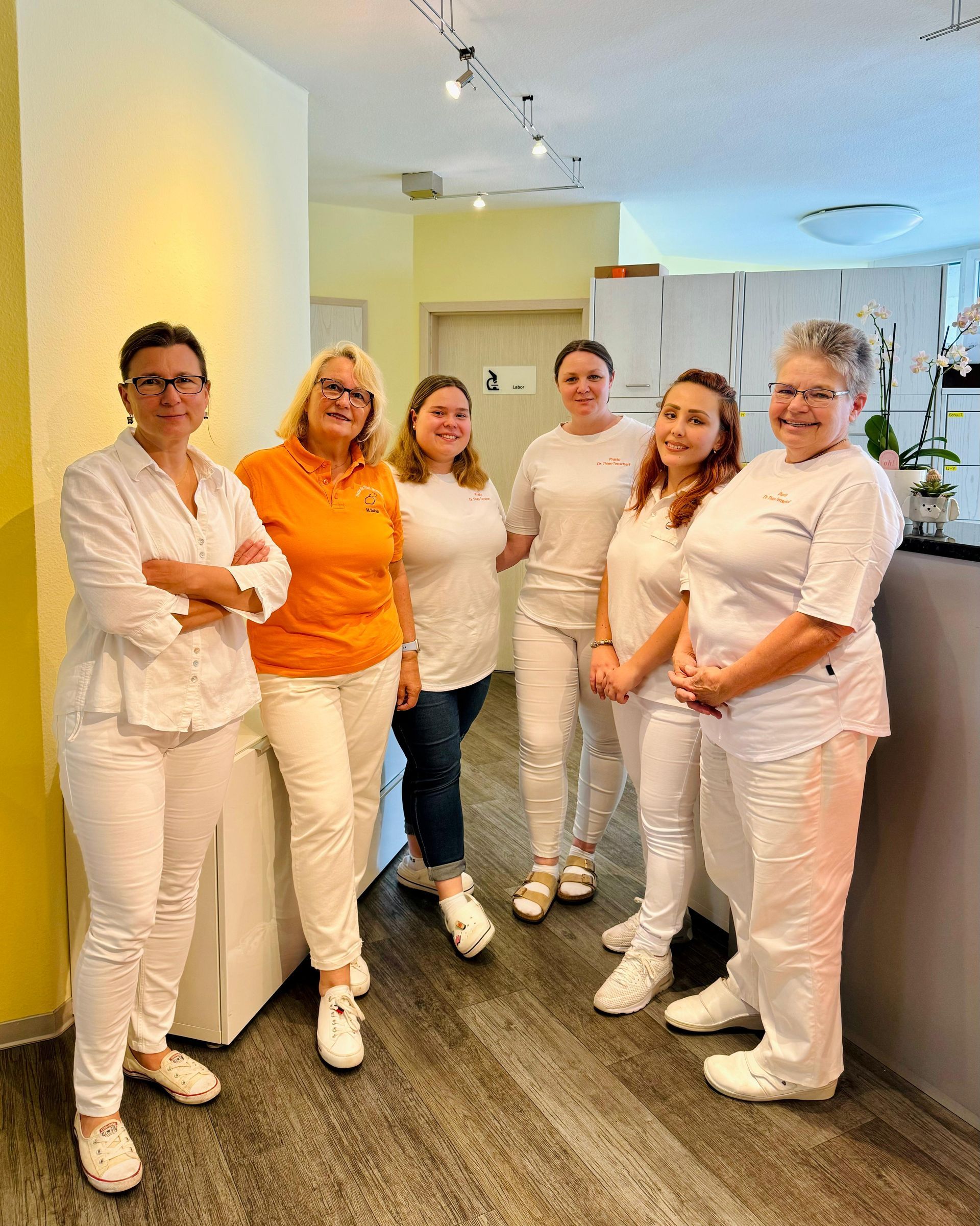 Praxisteam Dr. Thies-Tenschert