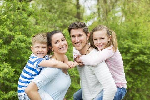 Geniesen sie den Sommer mit unseren Siegel Flyscreens Insektenschutzsystemen- dann können sie auch lachen !