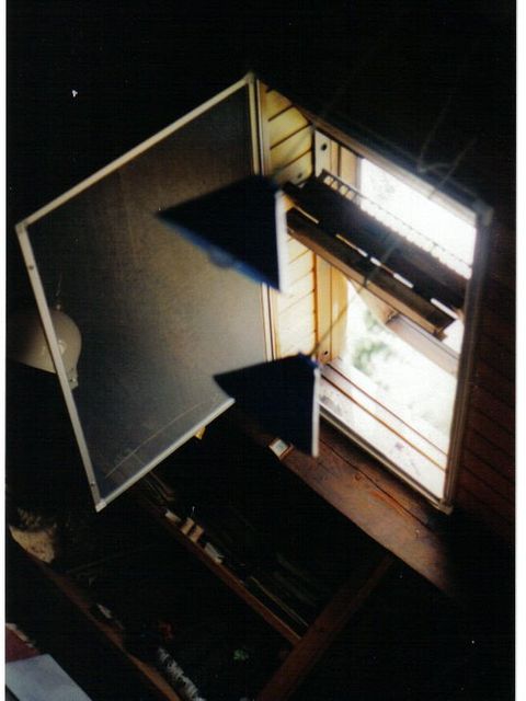 ohne viel Aufwand ! durch aufklappen kann Fenster geöffnet werden